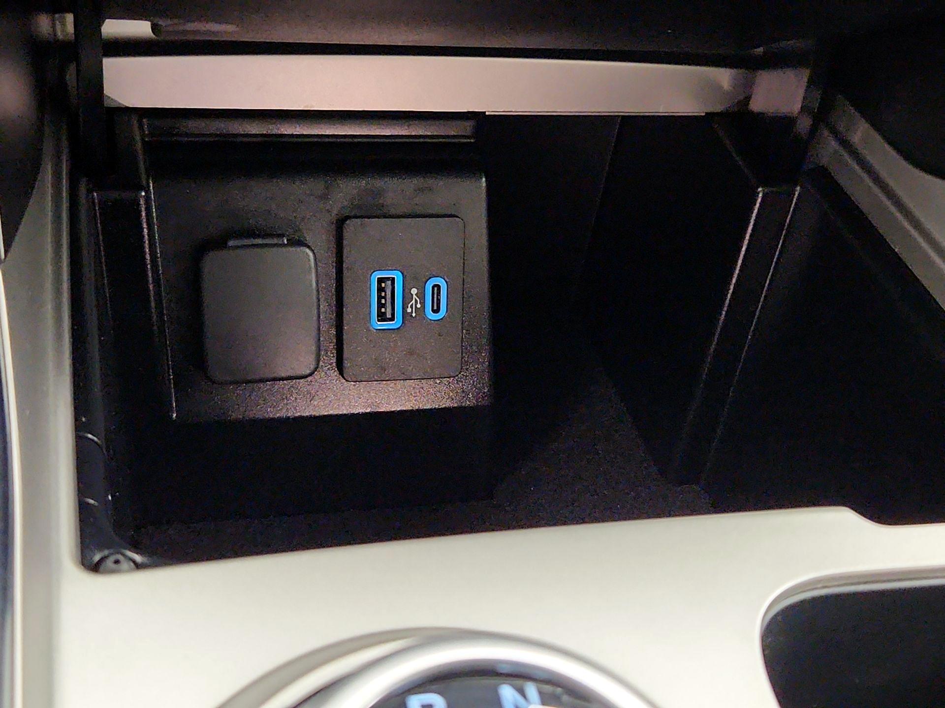 Thumbnail: 2021 Ford Explorer - 18