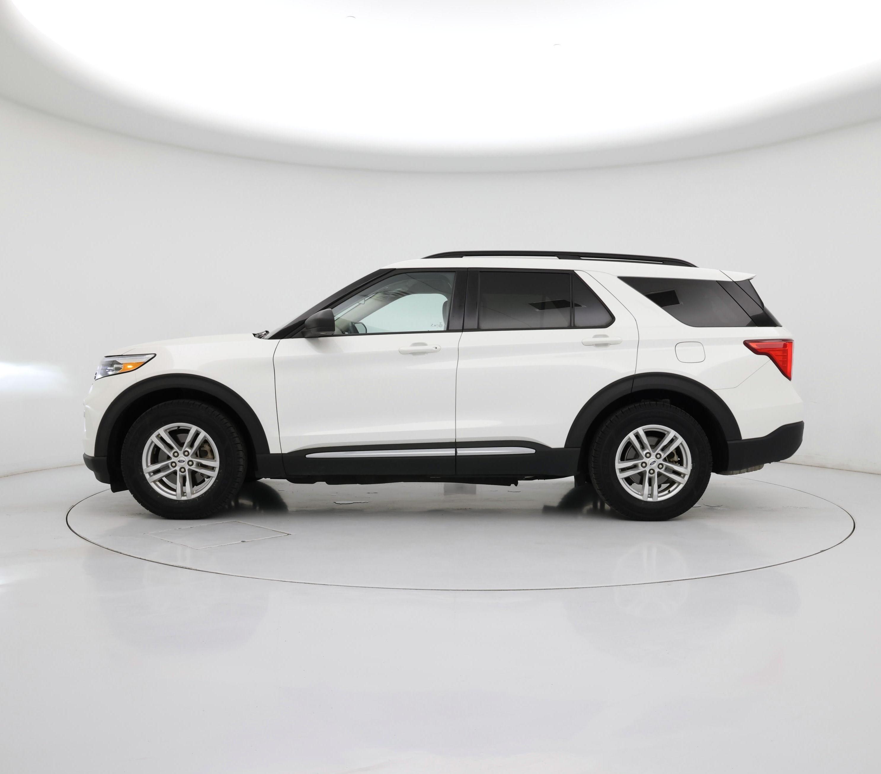 Thumbnail: 2021 Ford Explorer - 3