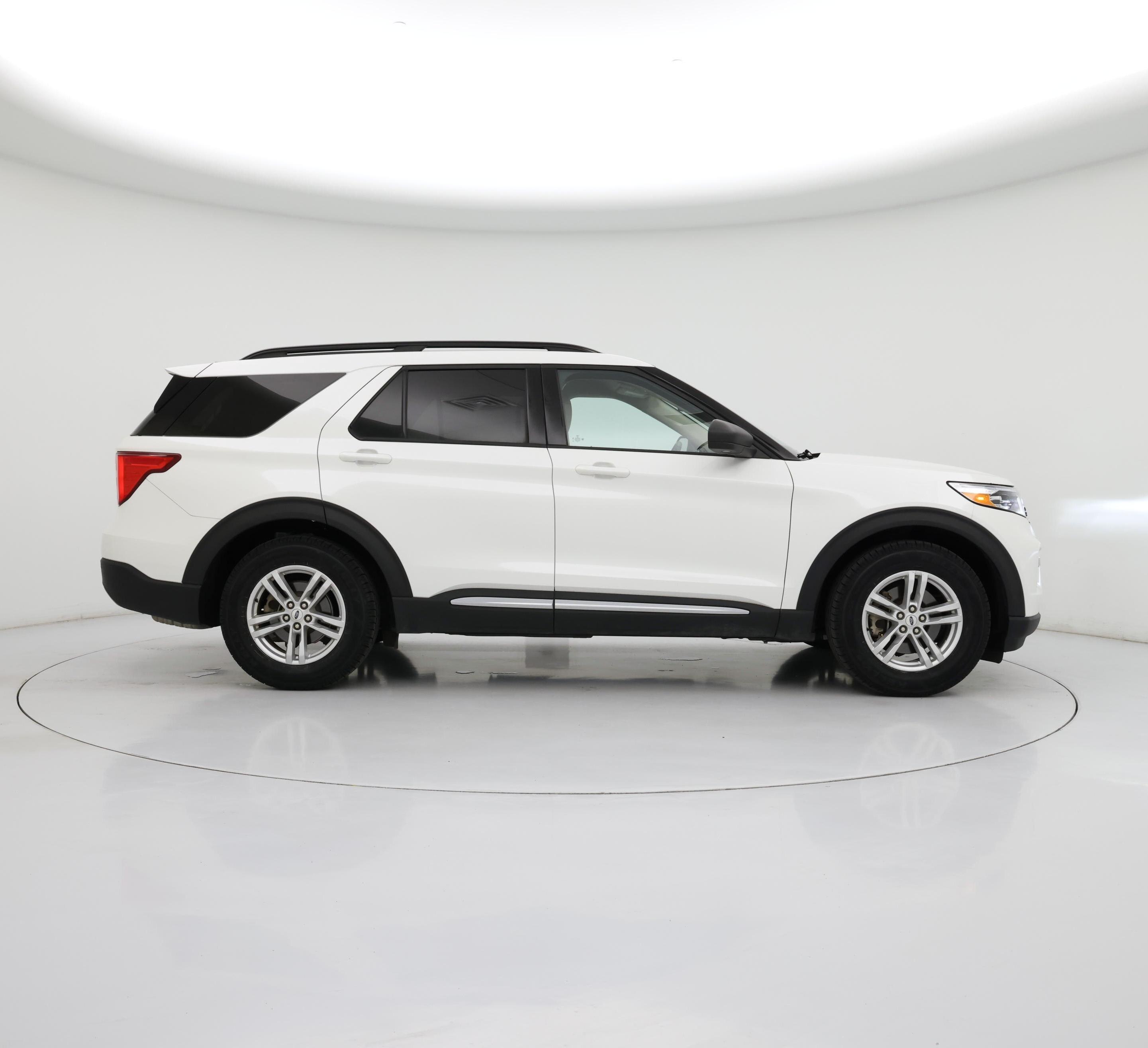 Thumbnail: 2021 Ford Explorer - 7