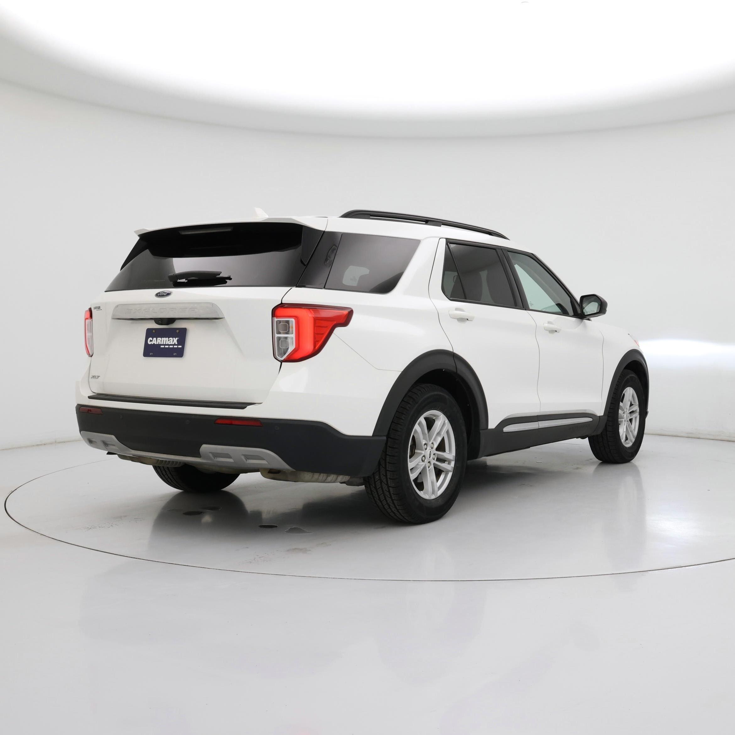 Thumbnail: 2021 Ford Explorer - 8