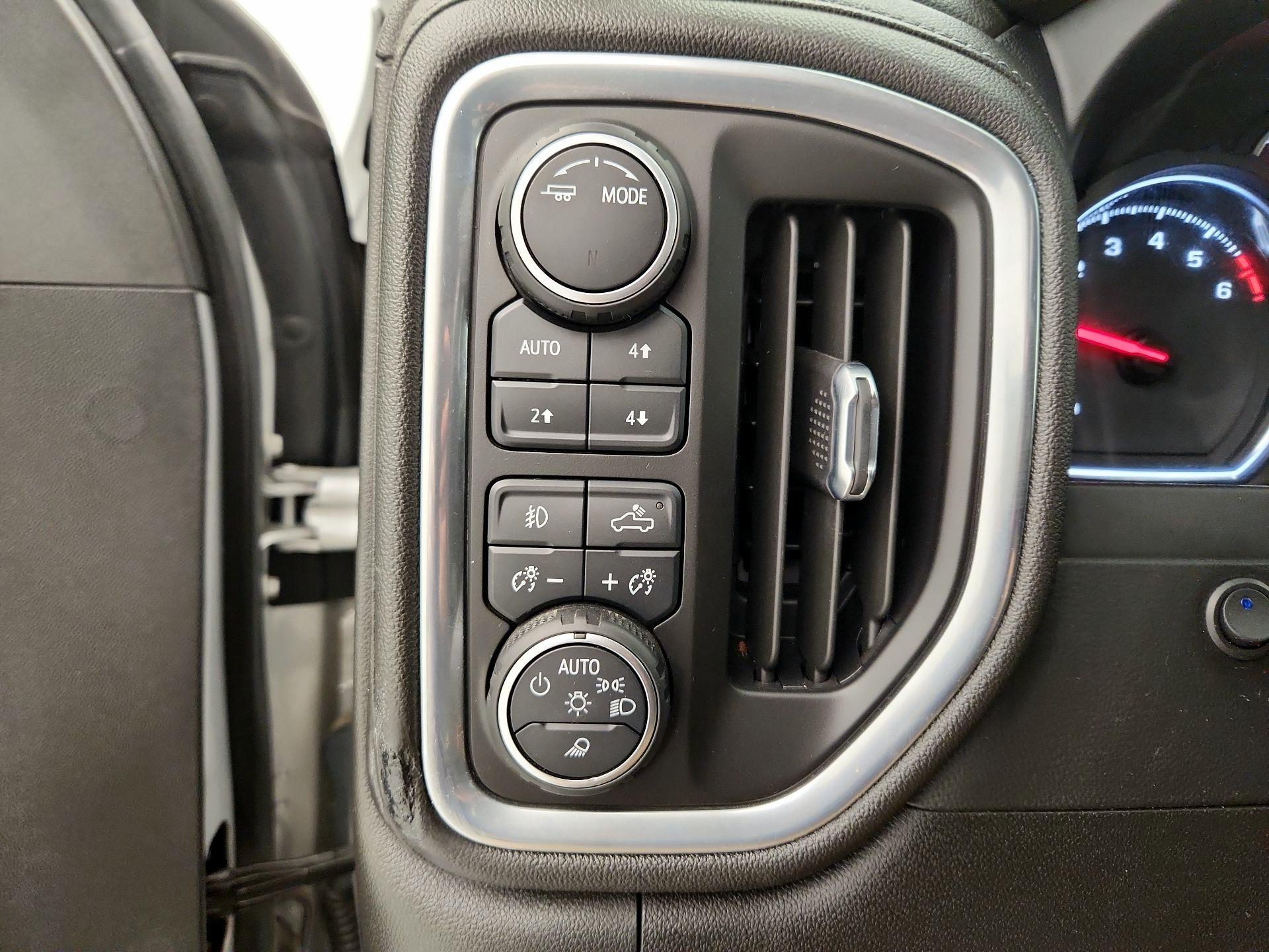 Thumbnail: 2021 Chevrolet Silverado 1500 - 13