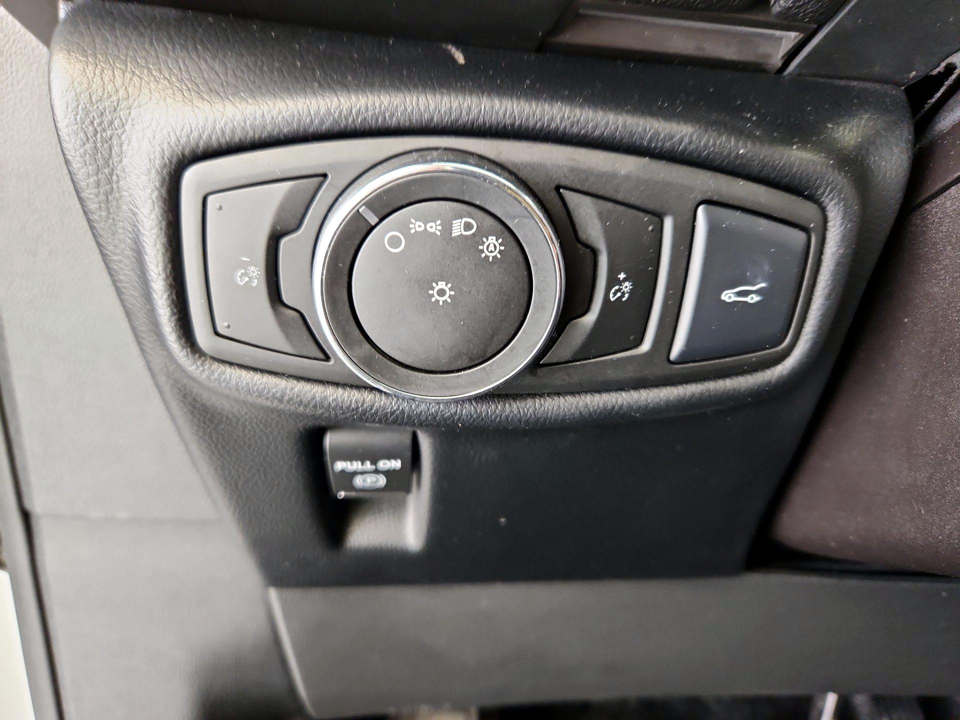 Thumbnail: 2016 Lincoln MKX - 13