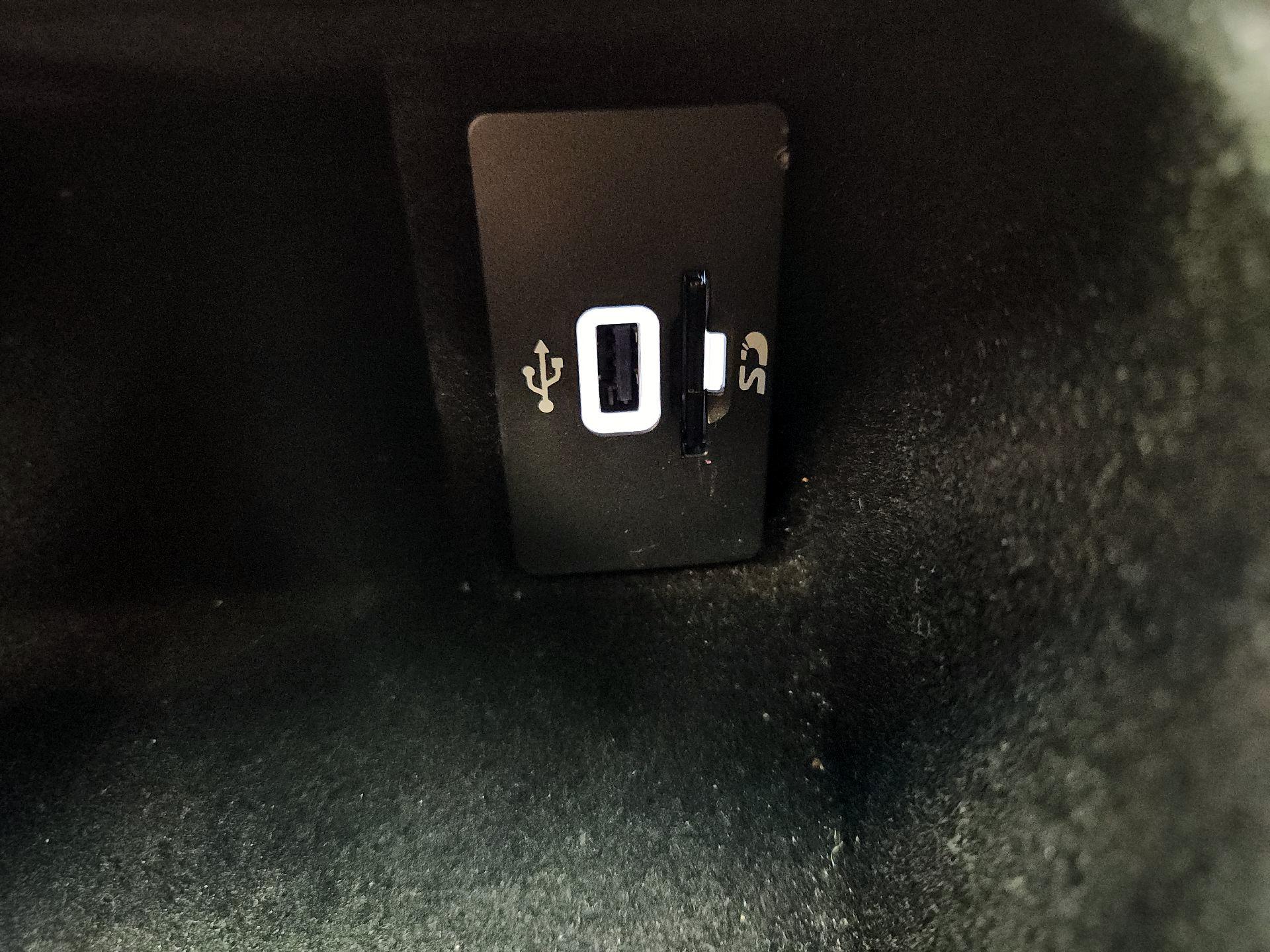 Thumbnail: 2016 Lincoln MKX - 19