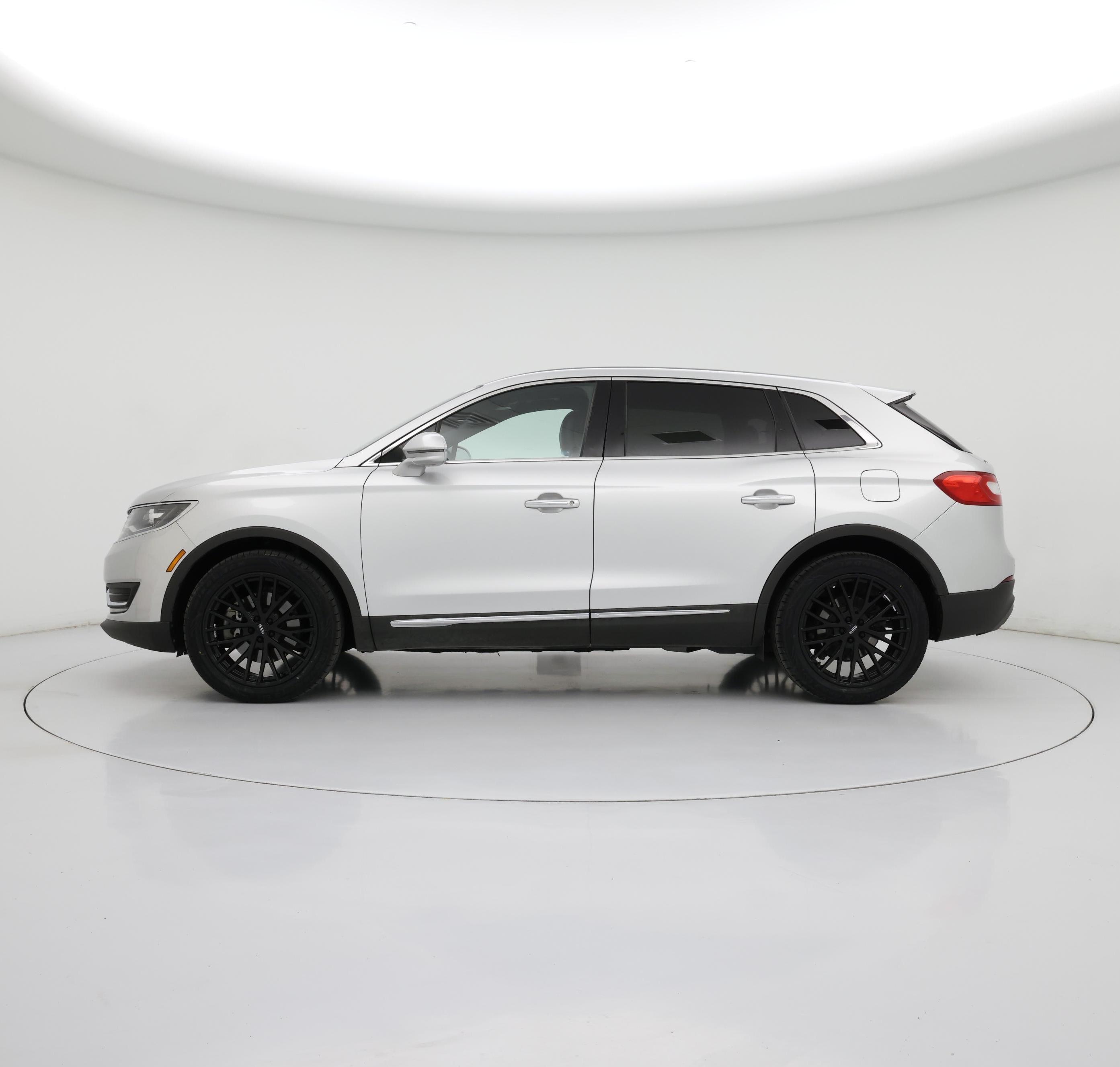 Thumbnail: 2016 Lincoln MKX - 3