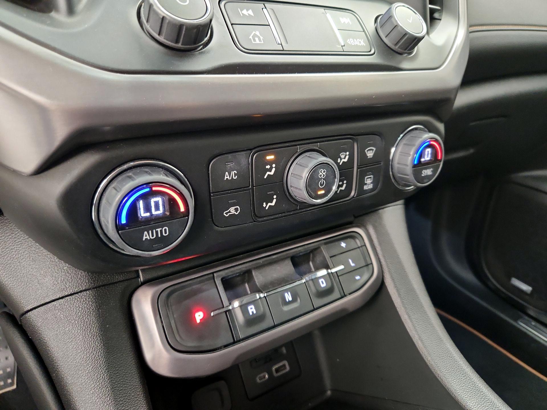 Thumbnail: 2022 GMC Acadia - 17