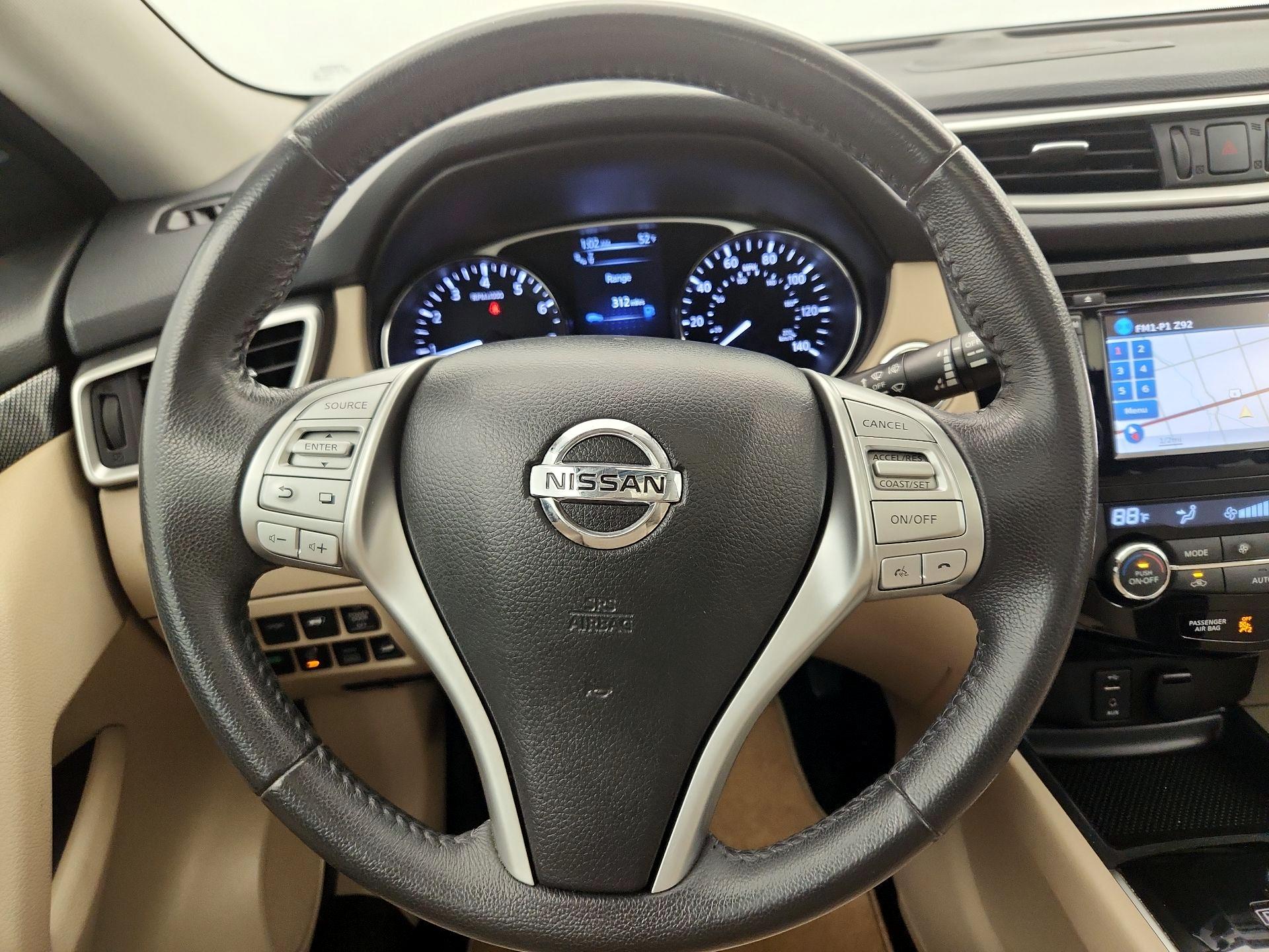 Thumbnail: 2016 Nissan Rogue - 10