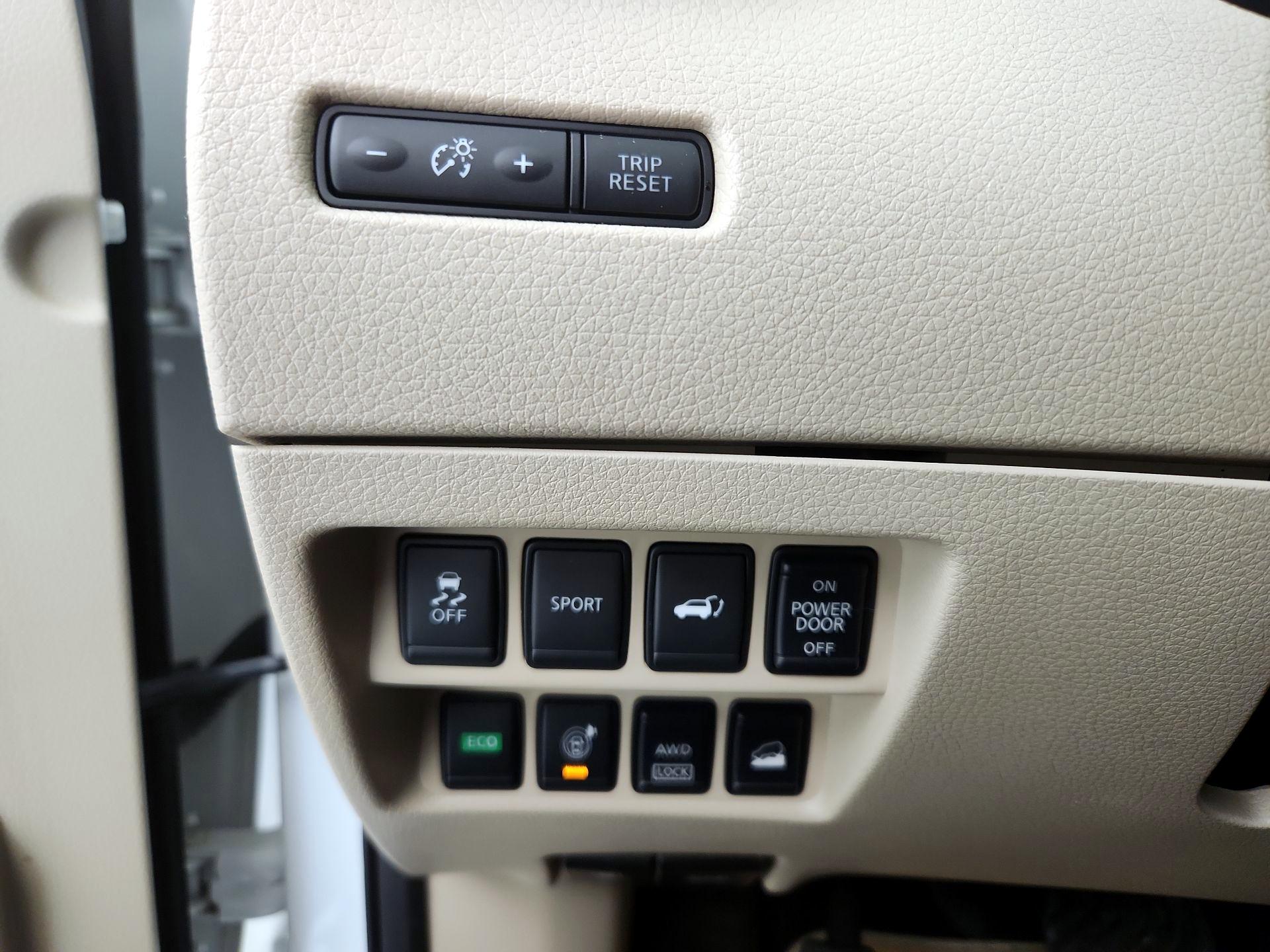 Thumbnail: 2016 Nissan Rogue - 13