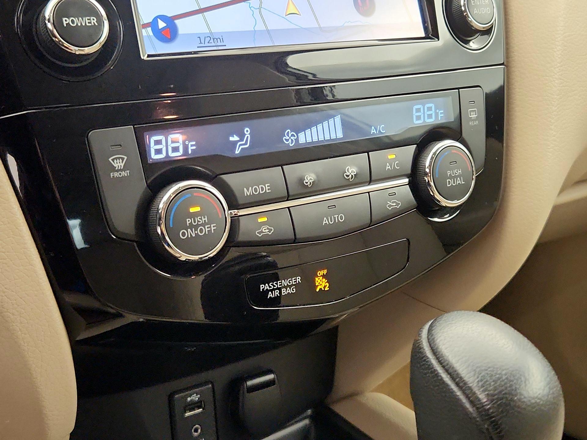 Thumbnail: 2016 Nissan Rogue - 17