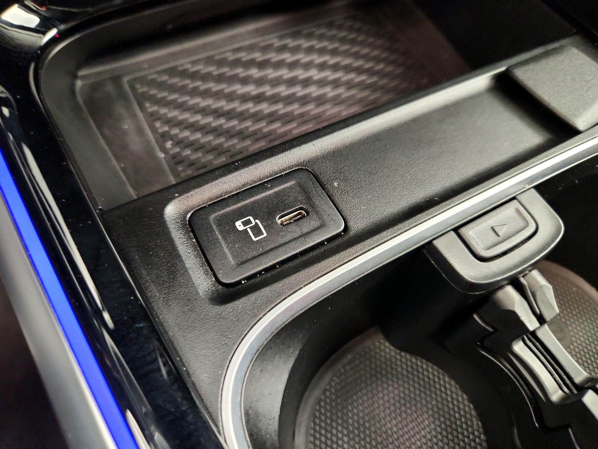 Thumbnail: 2023 Mercedes-Benz EQB - 19