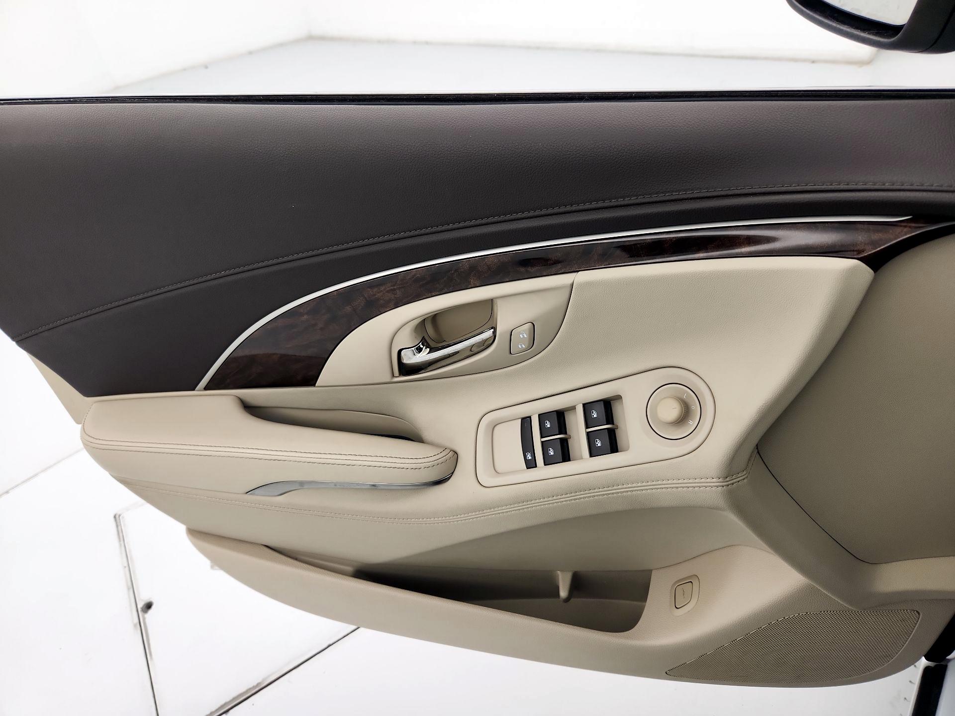 Thumbnail: 2016 Buick LaCrosse - 12