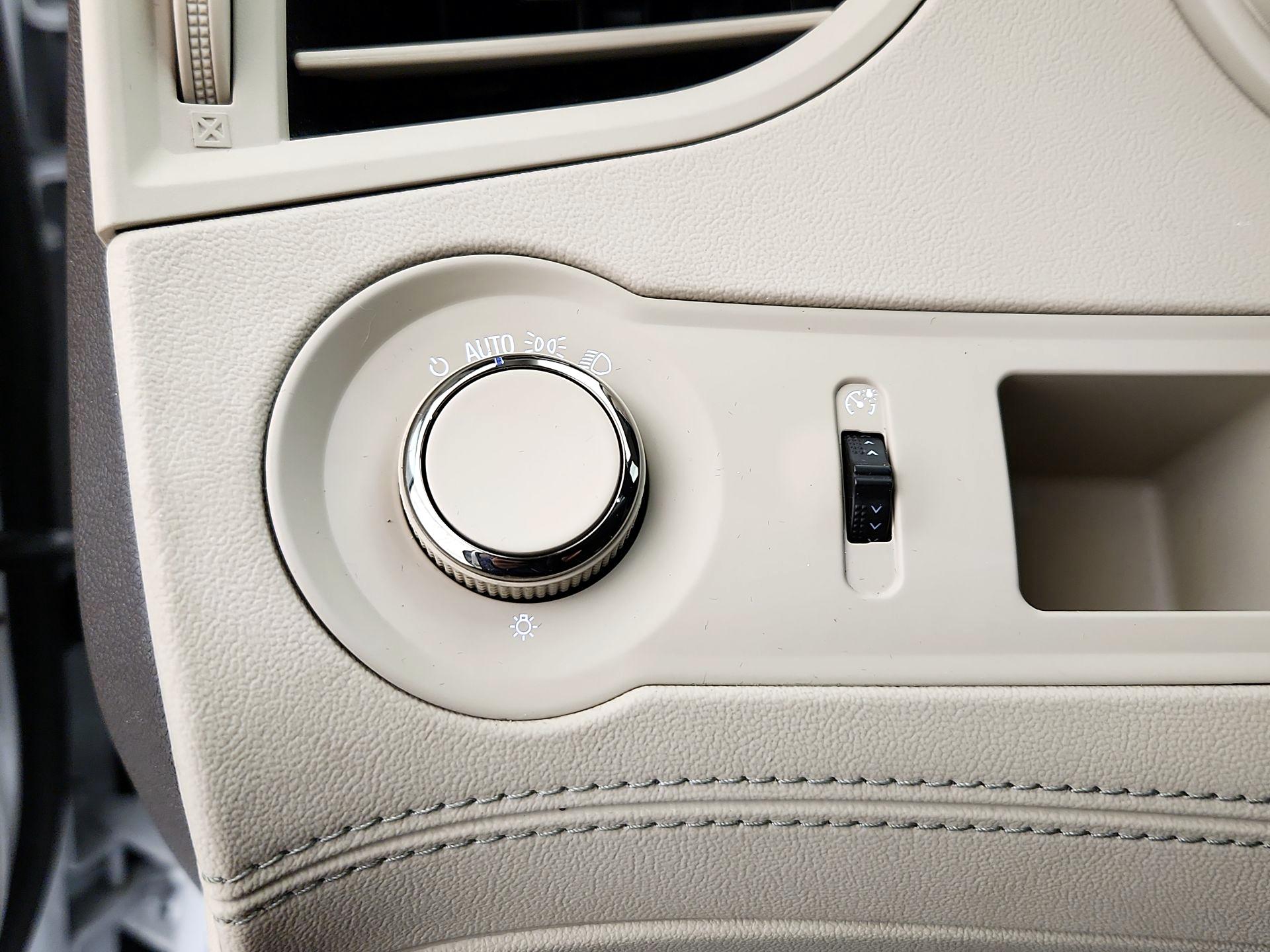 Thumbnail: 2016 Buick LaCrosse - 13