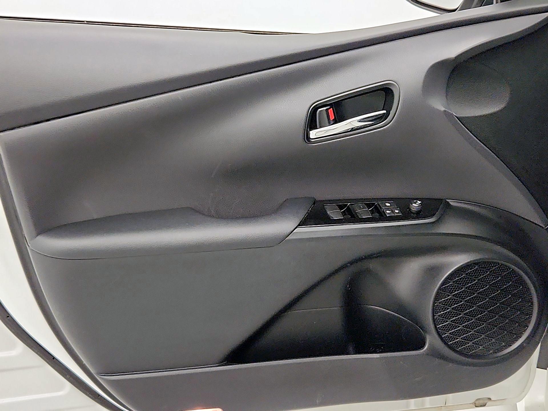 Thumbnail: 2021 Toyota Prius - 12