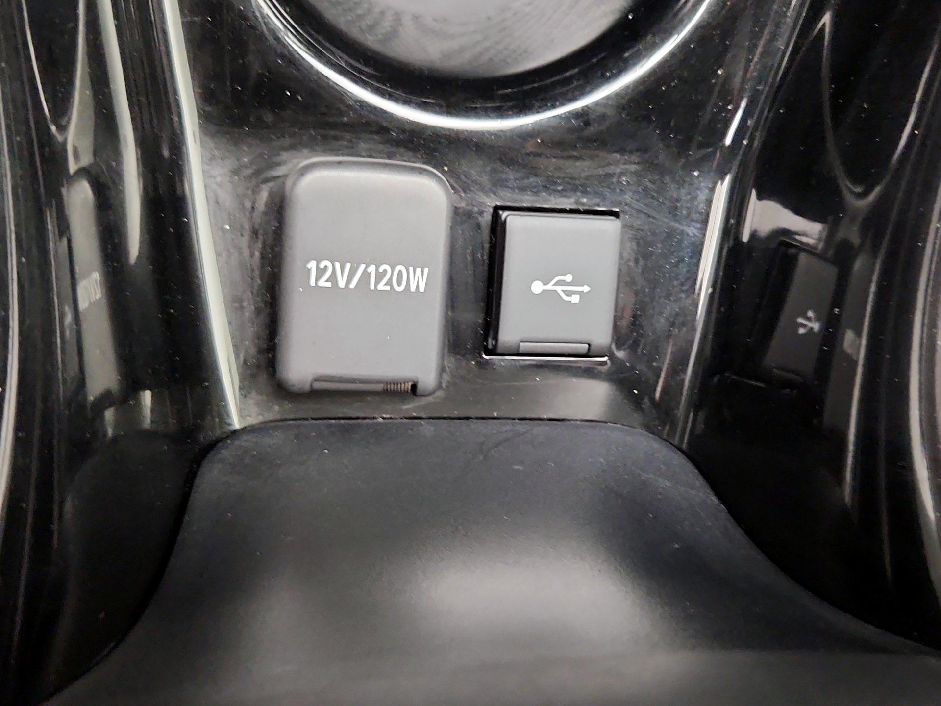 Thumbnail: 2021 Toyota Prius - 18