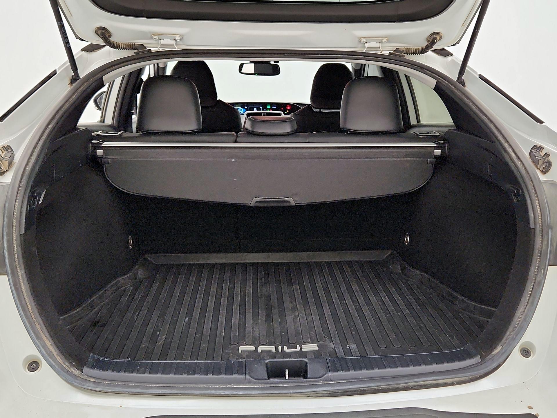 Thumbnail: 2021 Toyota Prius - 20