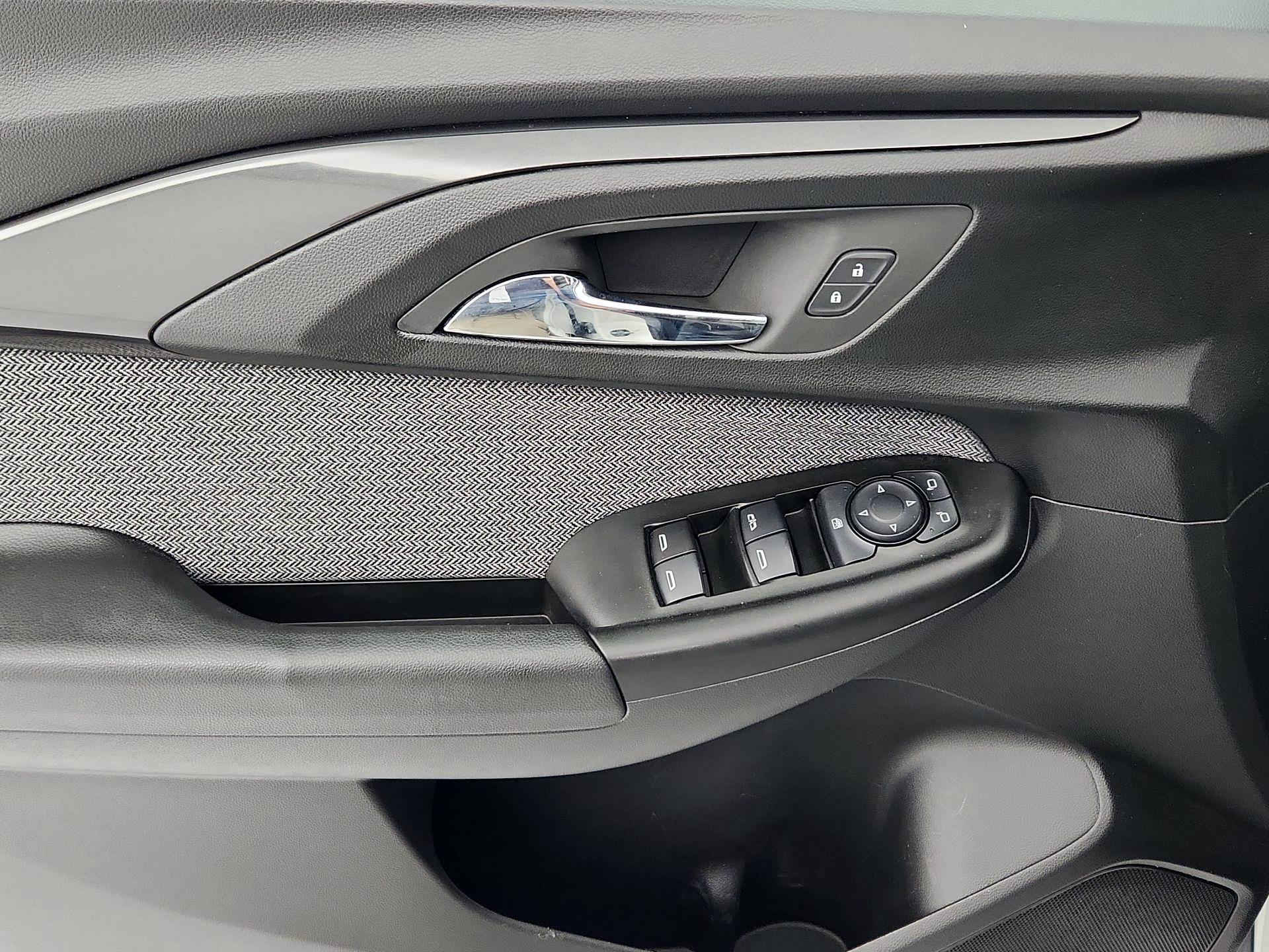 Thumbnail: 2022 Chevrolet TrailBlazer - 12