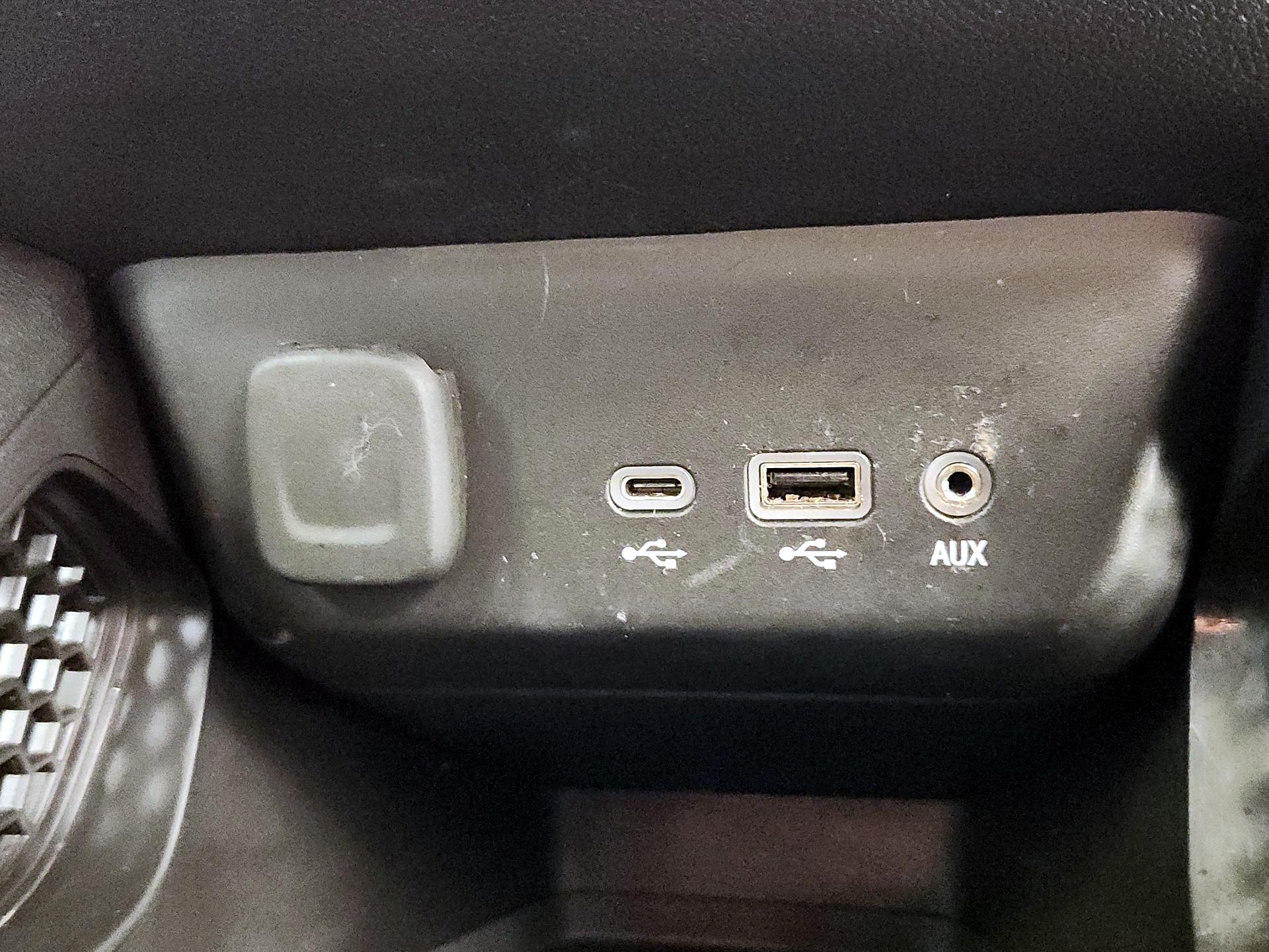 Thumbnail: 2022 Chevrolet TrailBlazer - 18