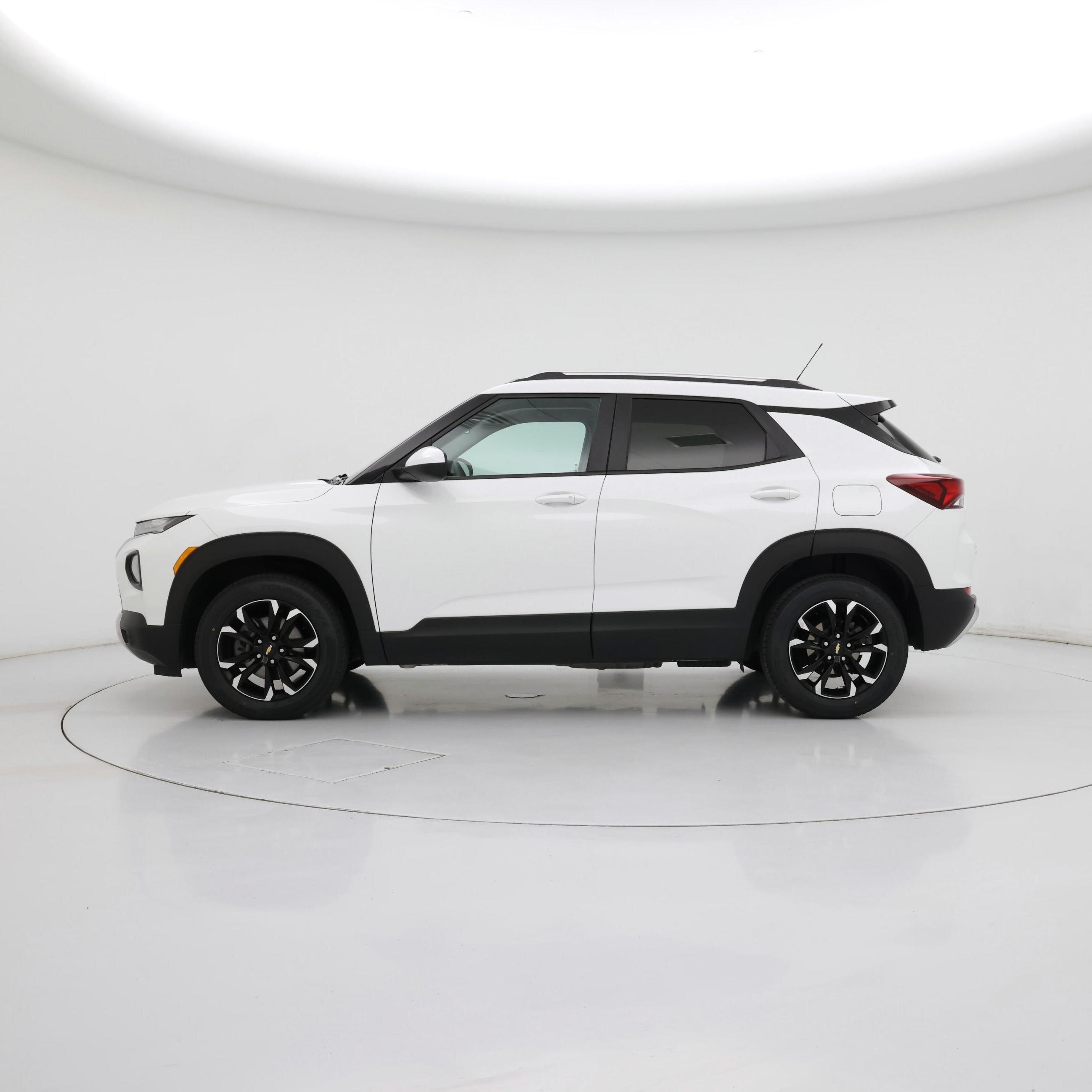 Thumbnail: 2022 Chevrolet TrailBlazer - 3