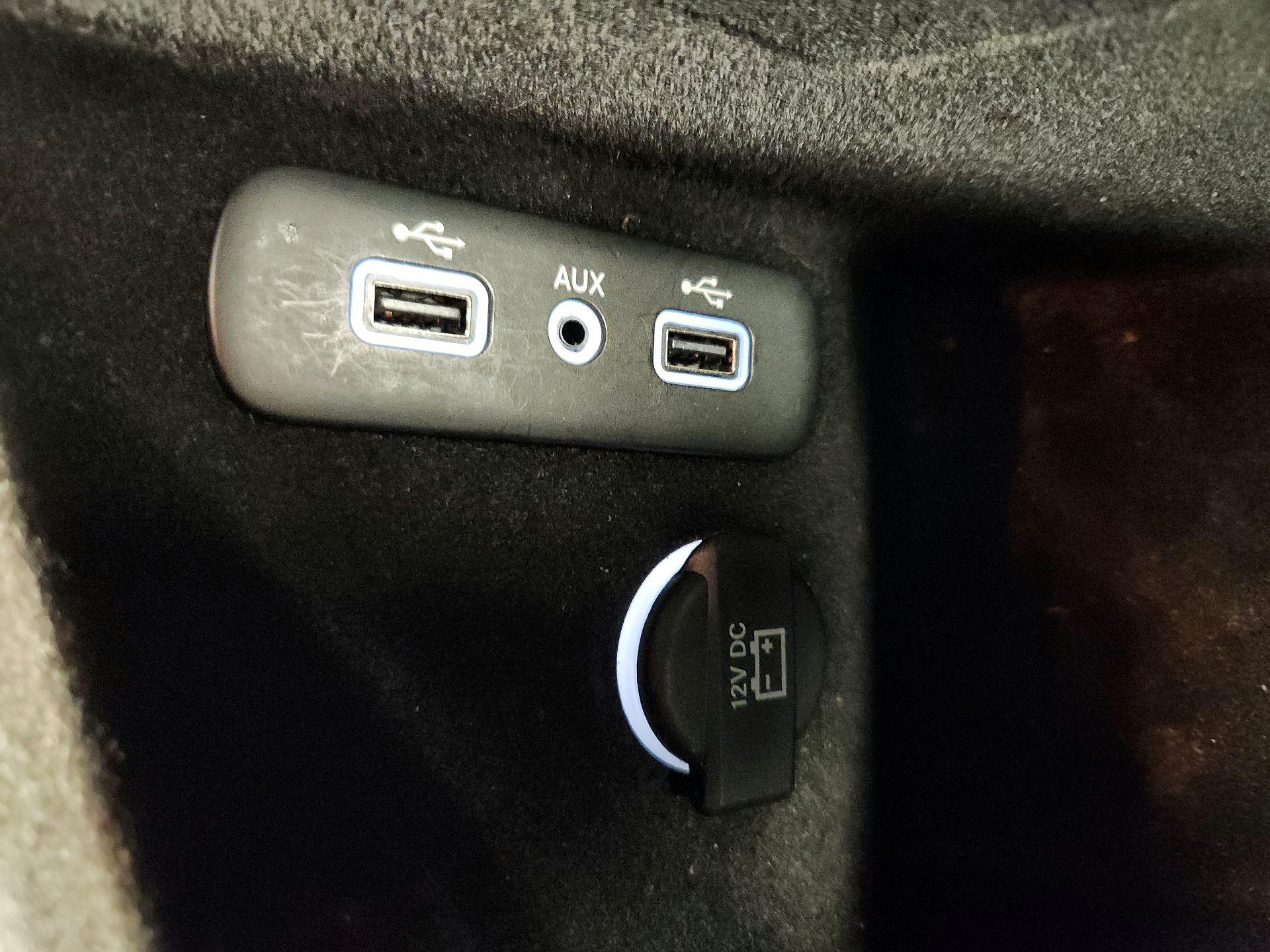 Thumbnail: 2017 Dodge Challenger - 18