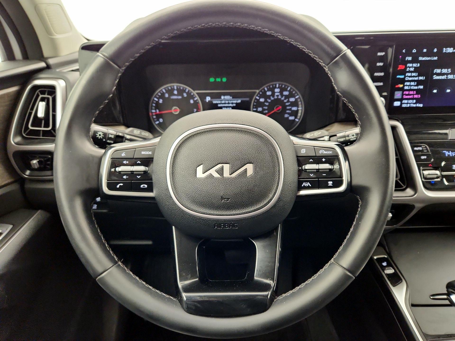 Thumbnail: 2023 Kia Sorento - 10