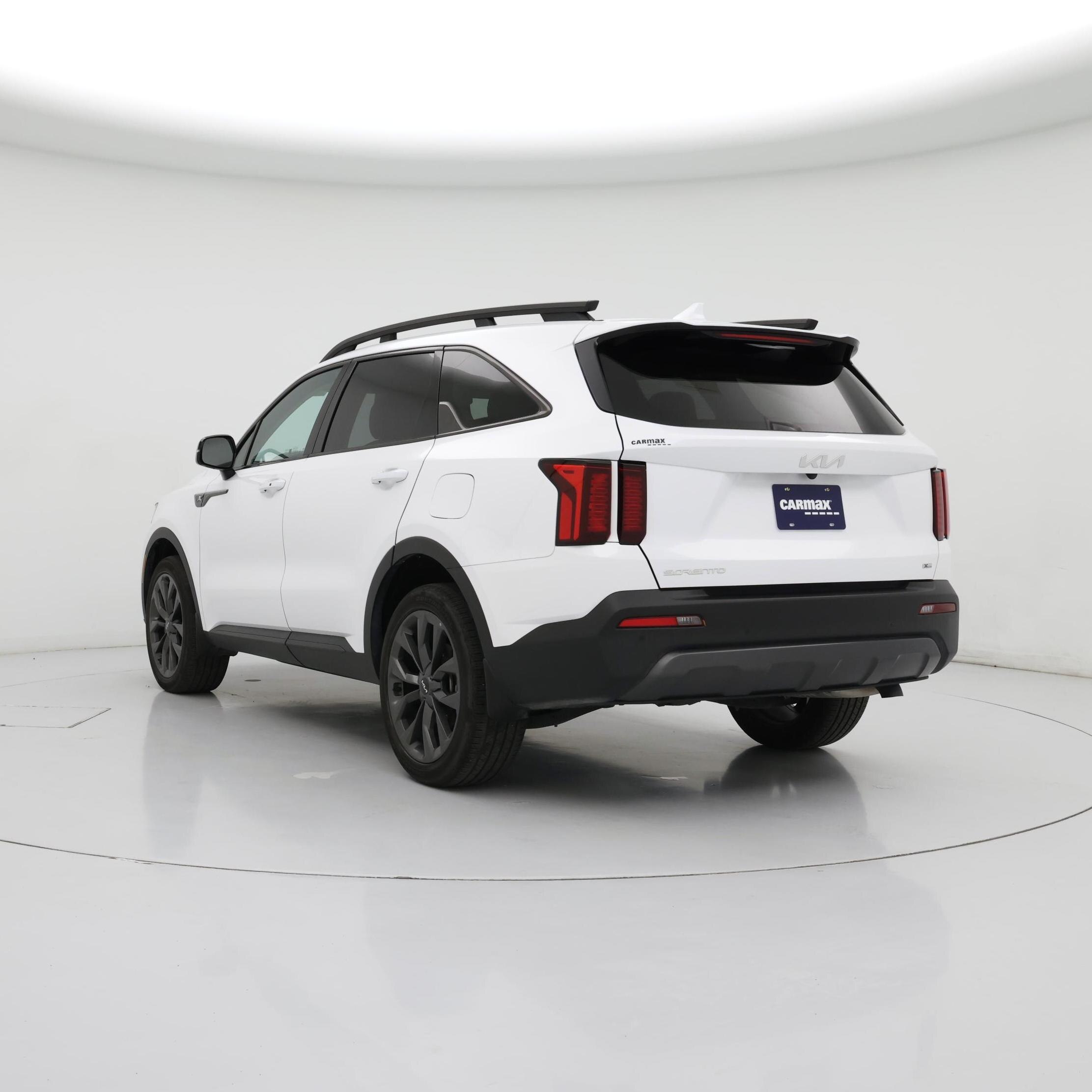 Thumbnail: 2023 Kia Sorento - 2