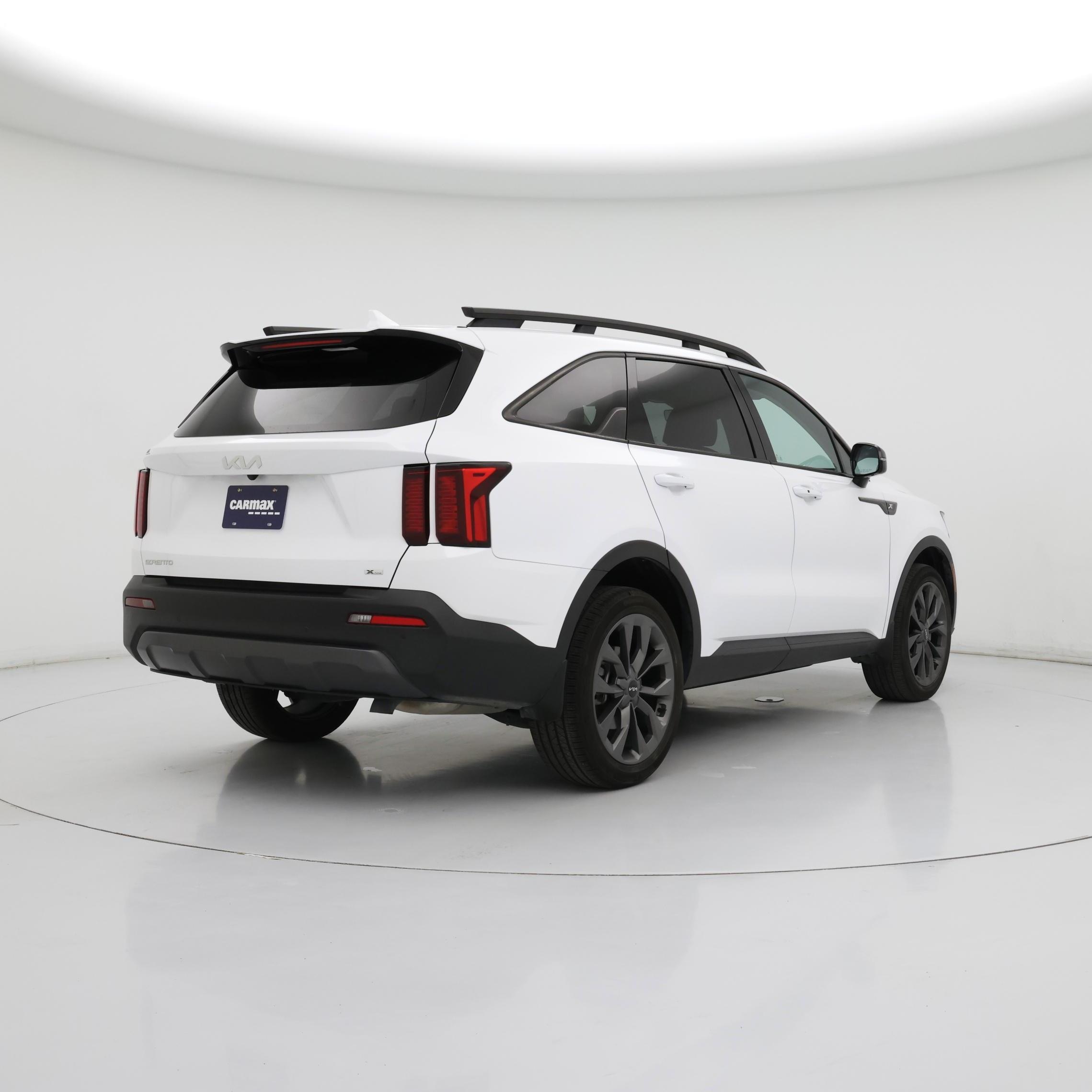 Thumbnail: 2023 Kia Sorento - 8