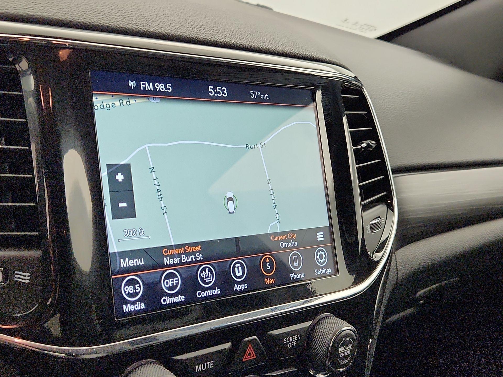 Thumbnail: 2022 Jeep Grand Cherokee - 14