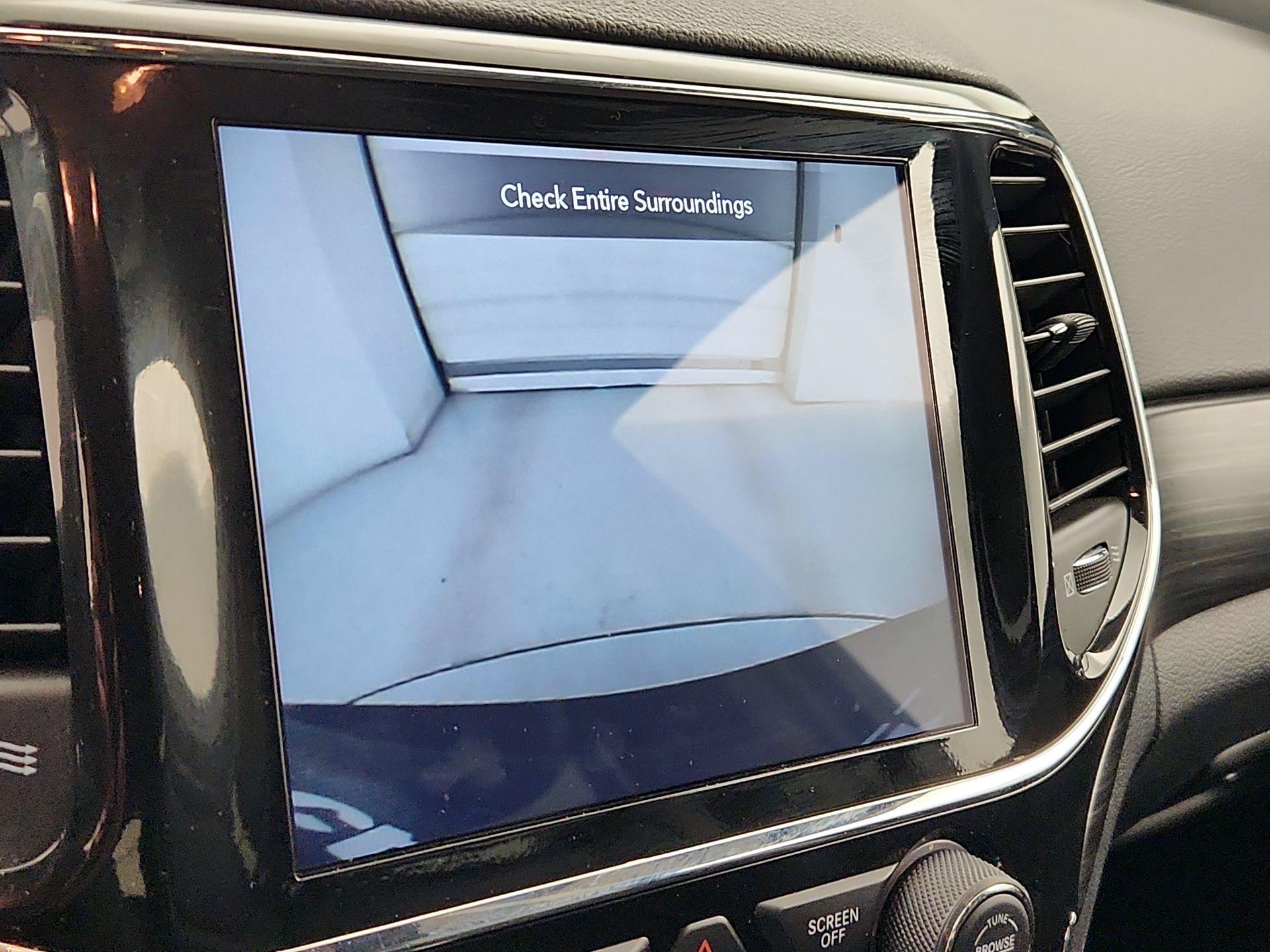 Thumbnail: 2022 Jeep Grand Cherokee - 15