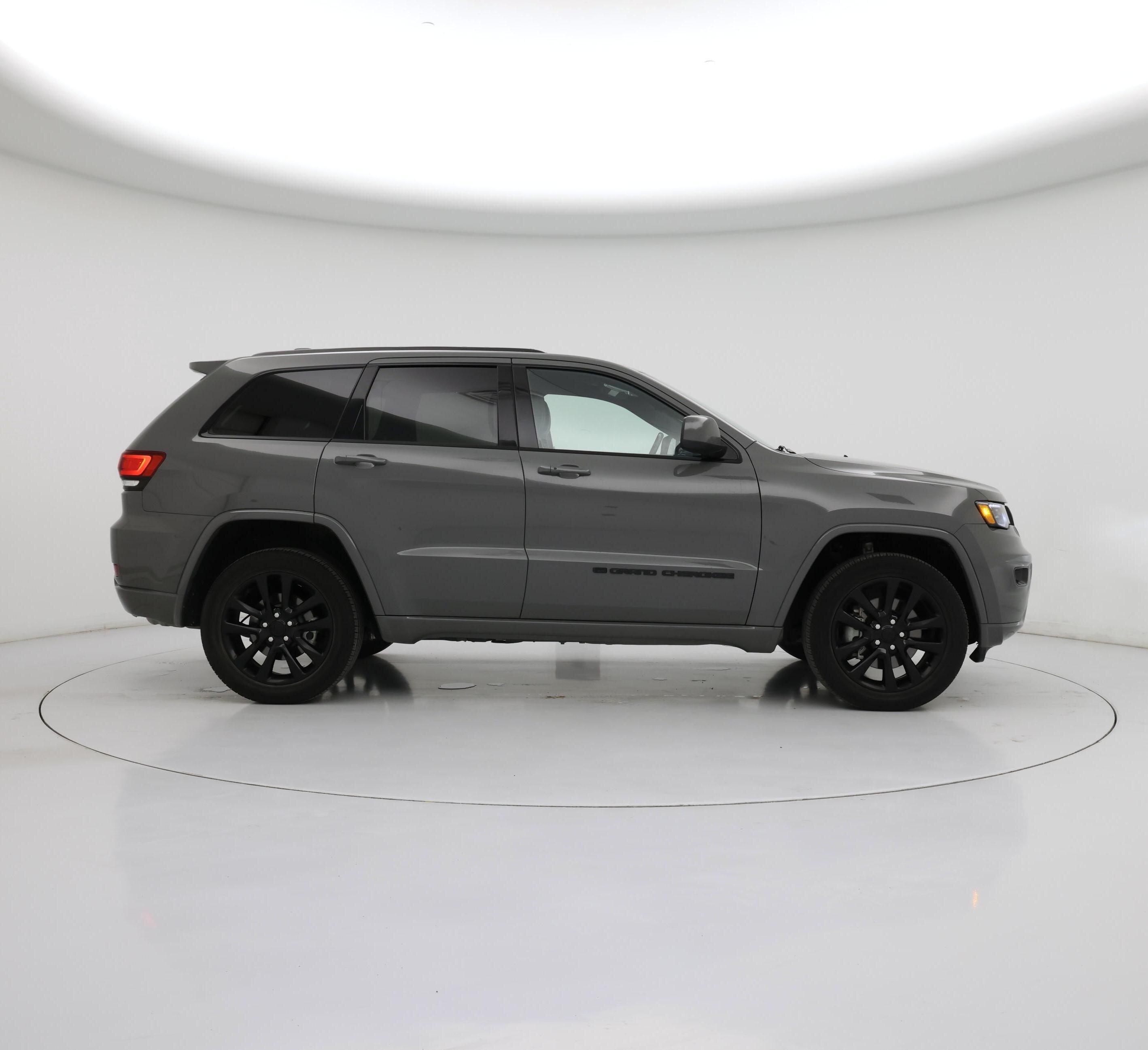 Thumbnail: 2022 Jeep Grand Cherokee - 7