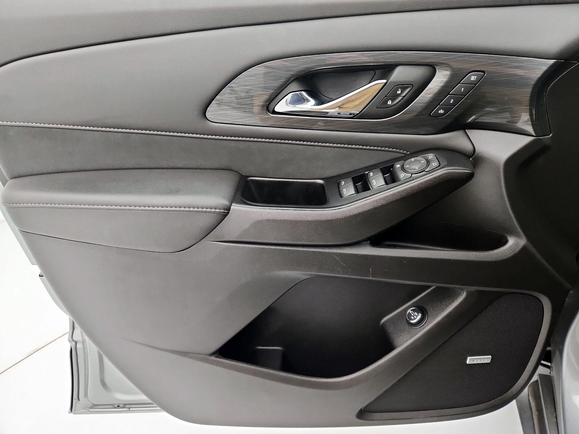 Thumbnail: 2023 Chevrolet Traverse - 12