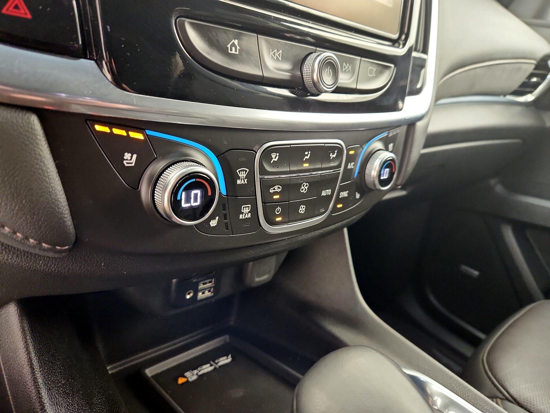 Thumbnail: 2023 Chevrolet Traverse - 17