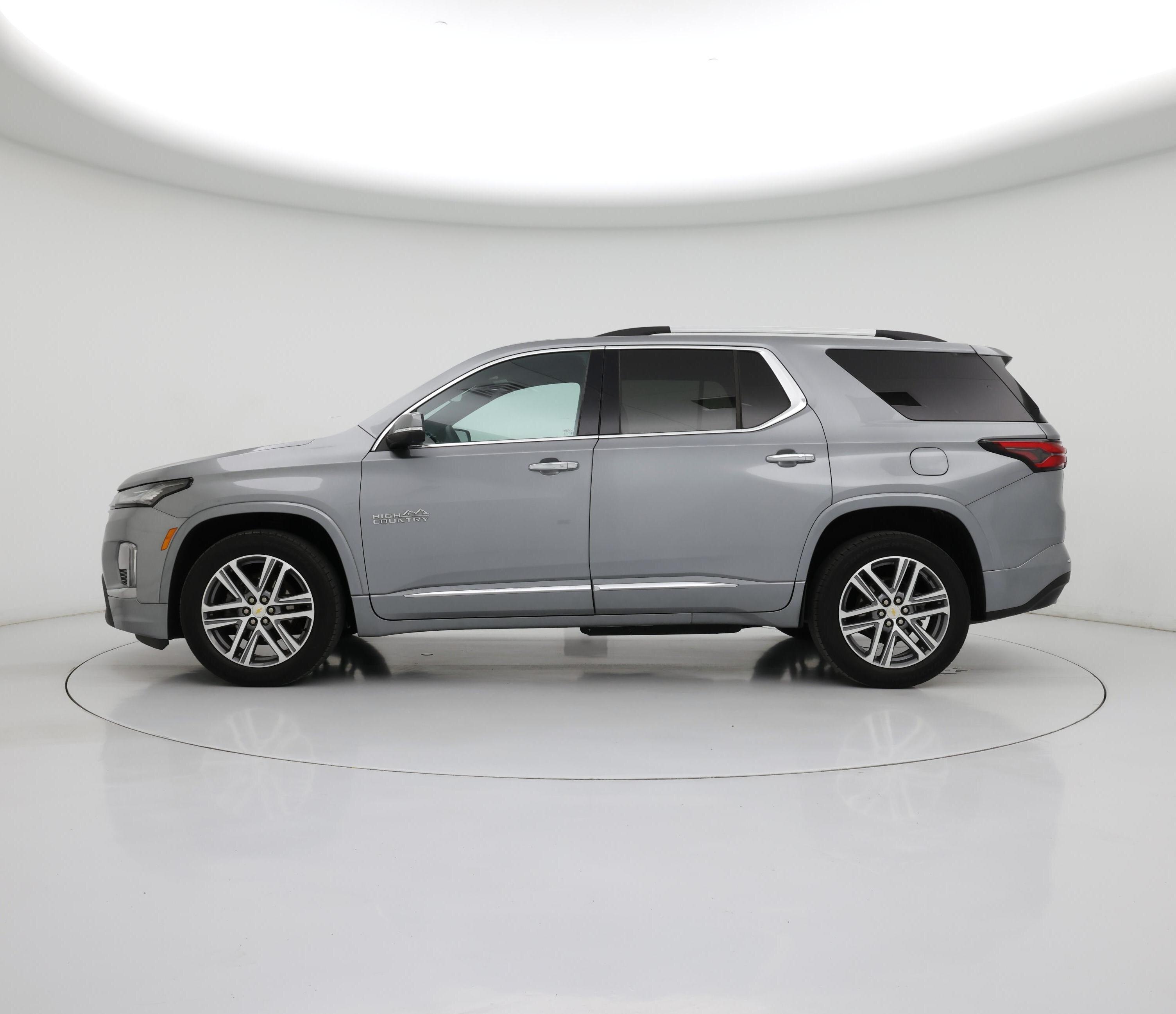 Thumbnail: 2023 Chevrolet Traverse - 3
