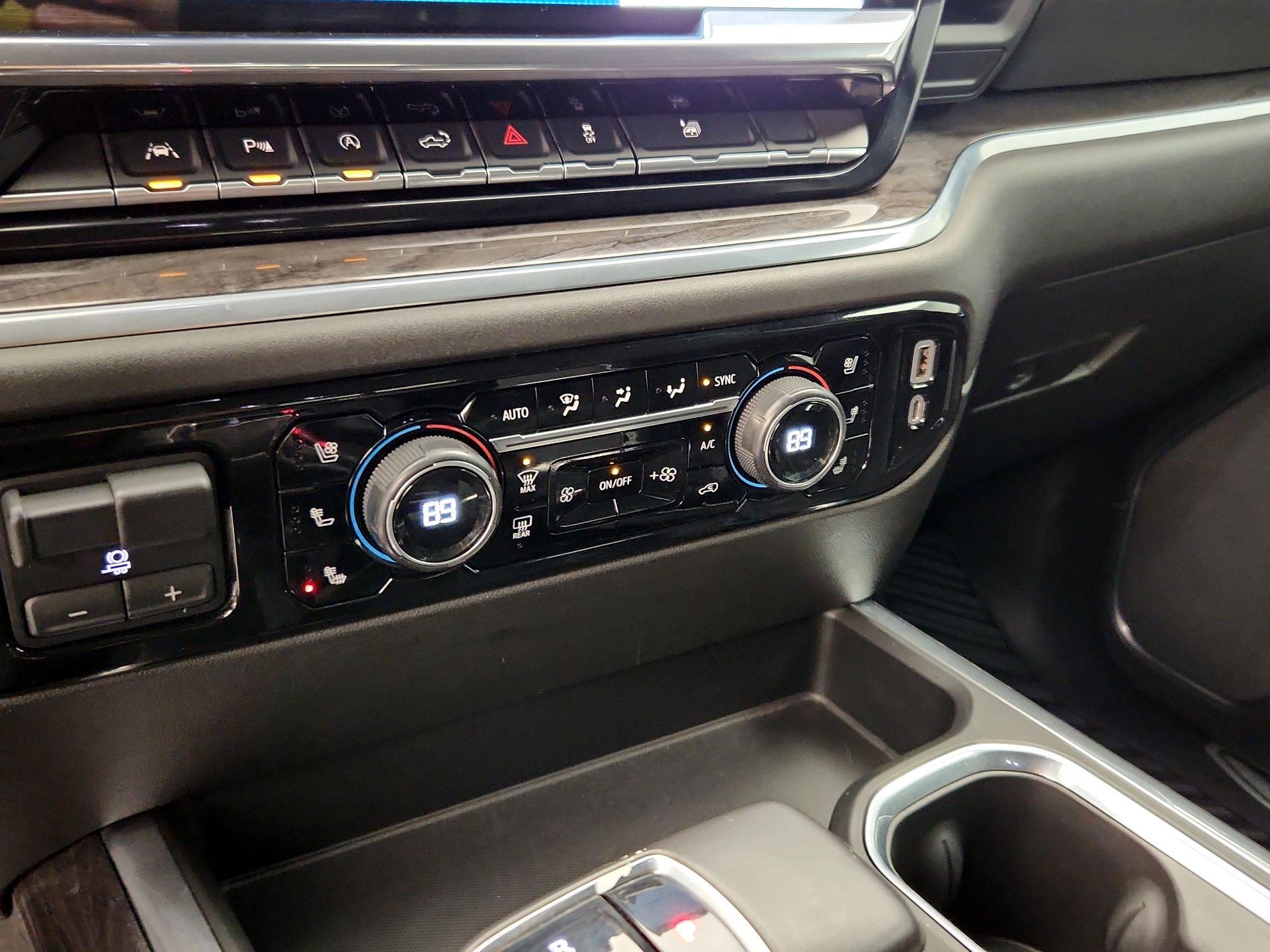 Thumbnail: 2022 Chevrolet Silverado 1500 - 17