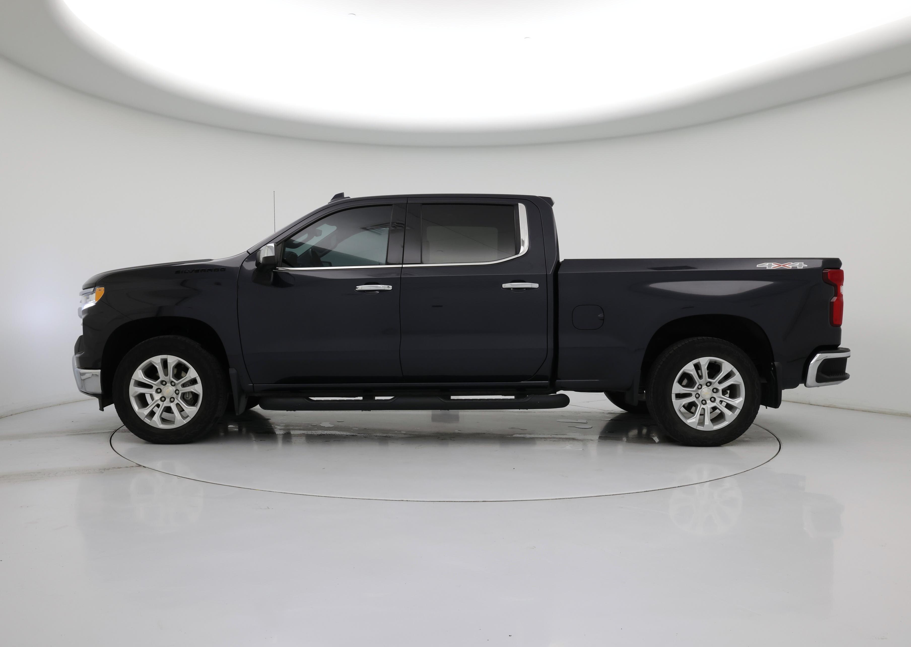Thumbnail: 2022 Chevrolet Silverado 1500 - 3