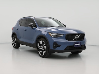 2024 Volvo XC40 B5 Ultimate Dark Theme