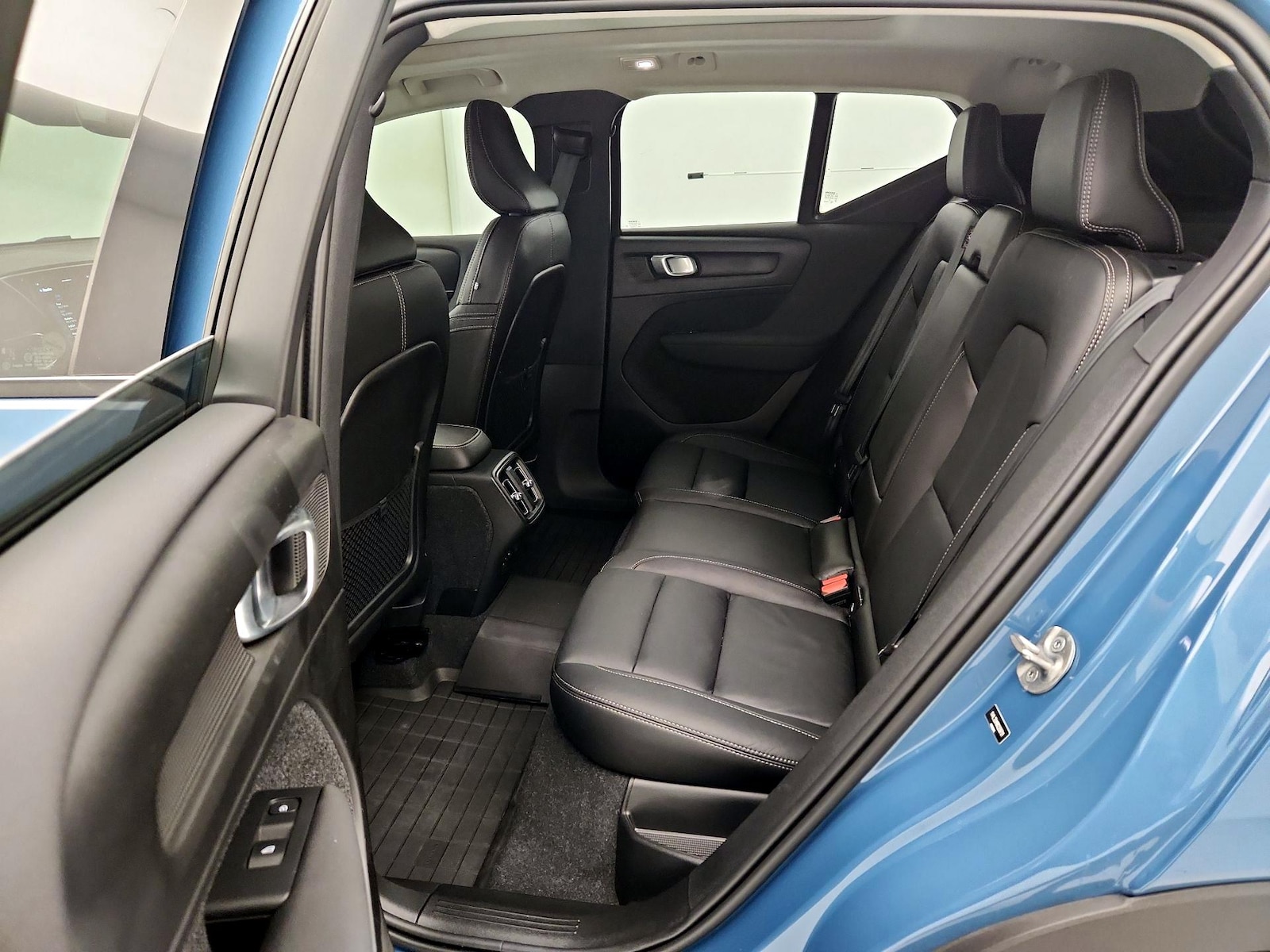 2024 Volvo XC40 Ultimate - Photo 22