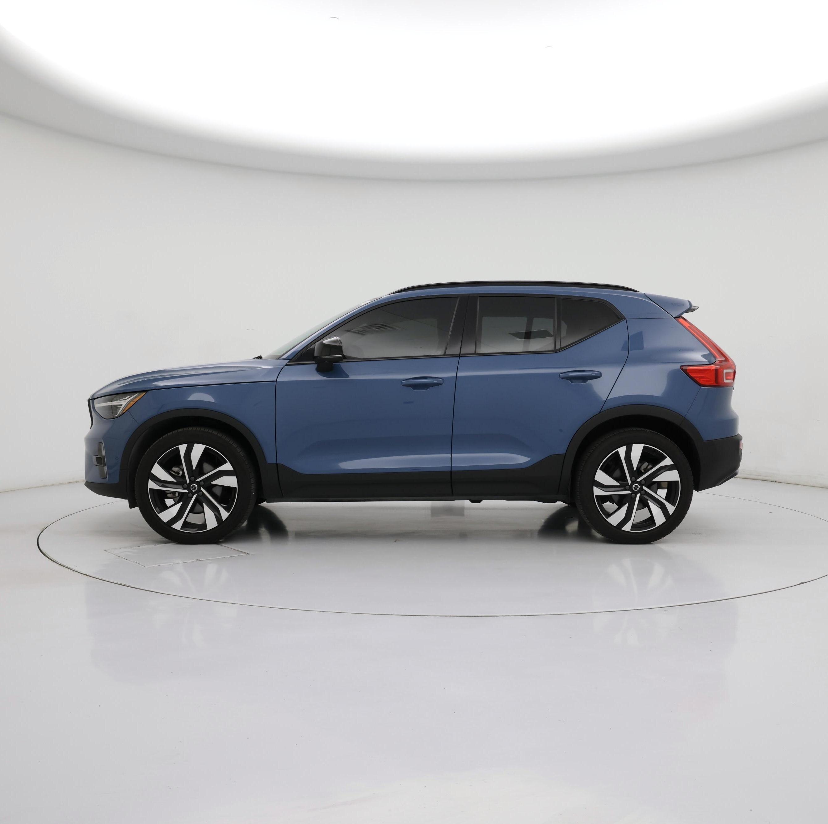 Thumbnail: 2024 Volvo XC40 - 3