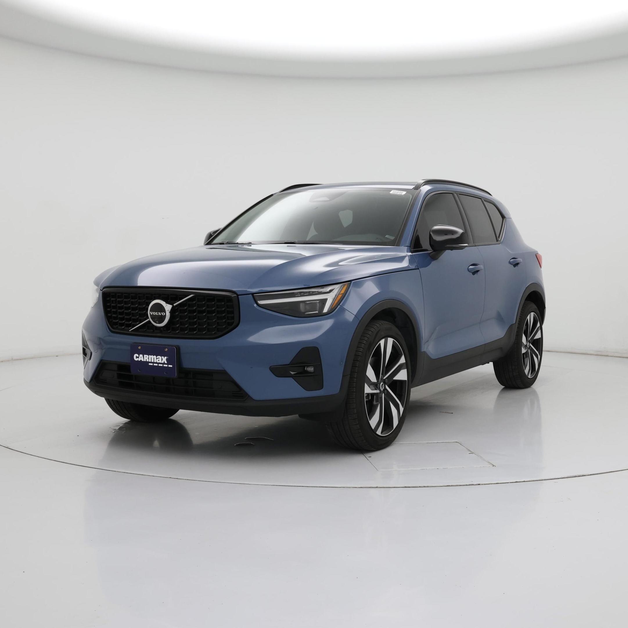 Thumbnail: 2024 Volvo XC40 - 4