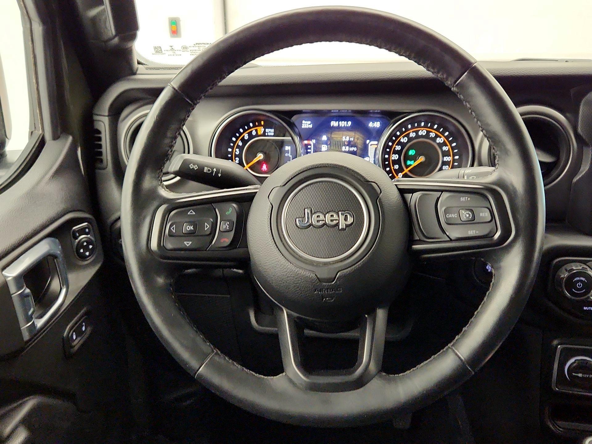 Thumbnail: 2021 Jeep Gladiator - 10