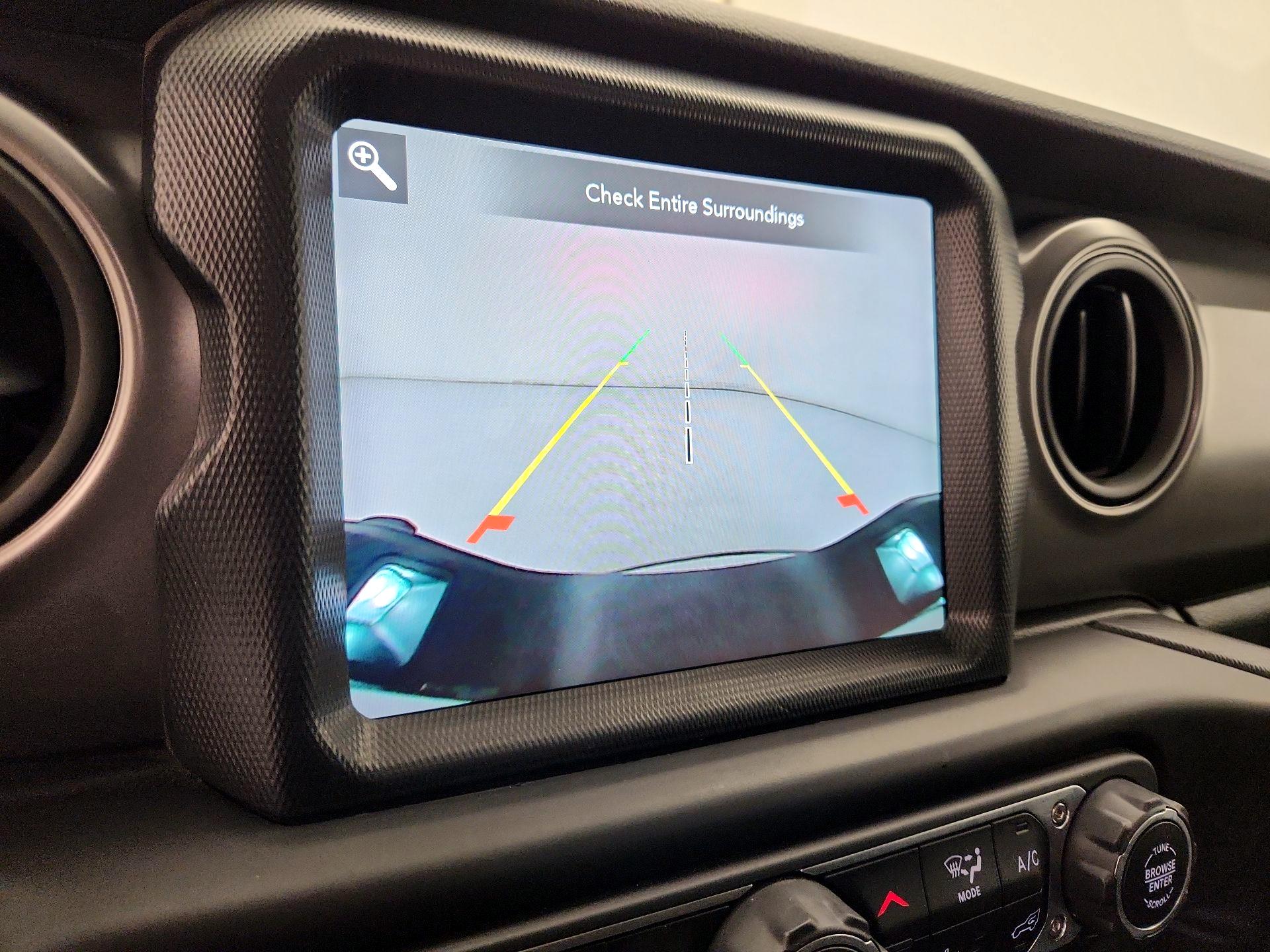 Thumbnail: 2021 Jeep Gladiator - 15