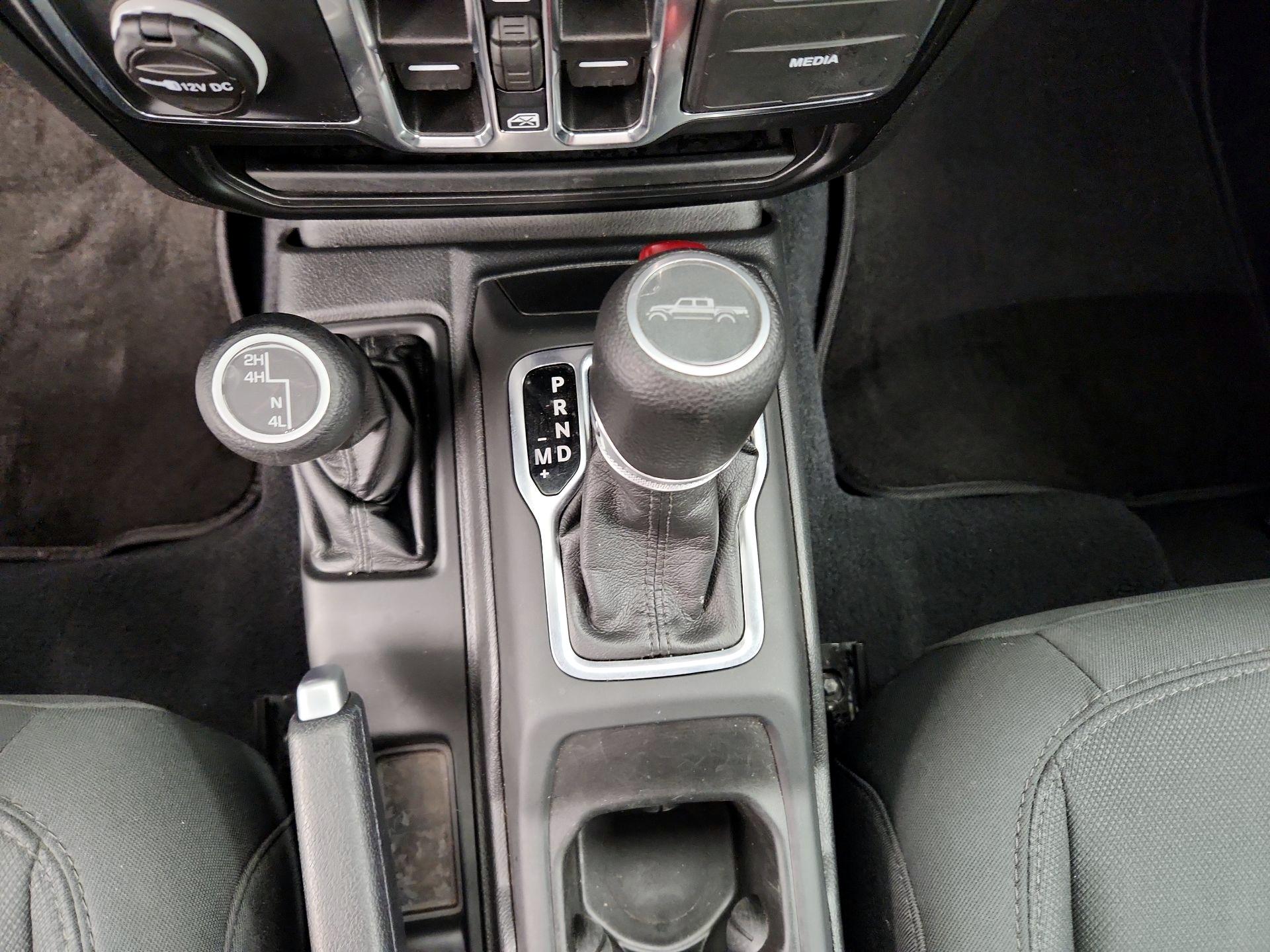 Thumbnail: 2021 Jeep Gladiator - 18