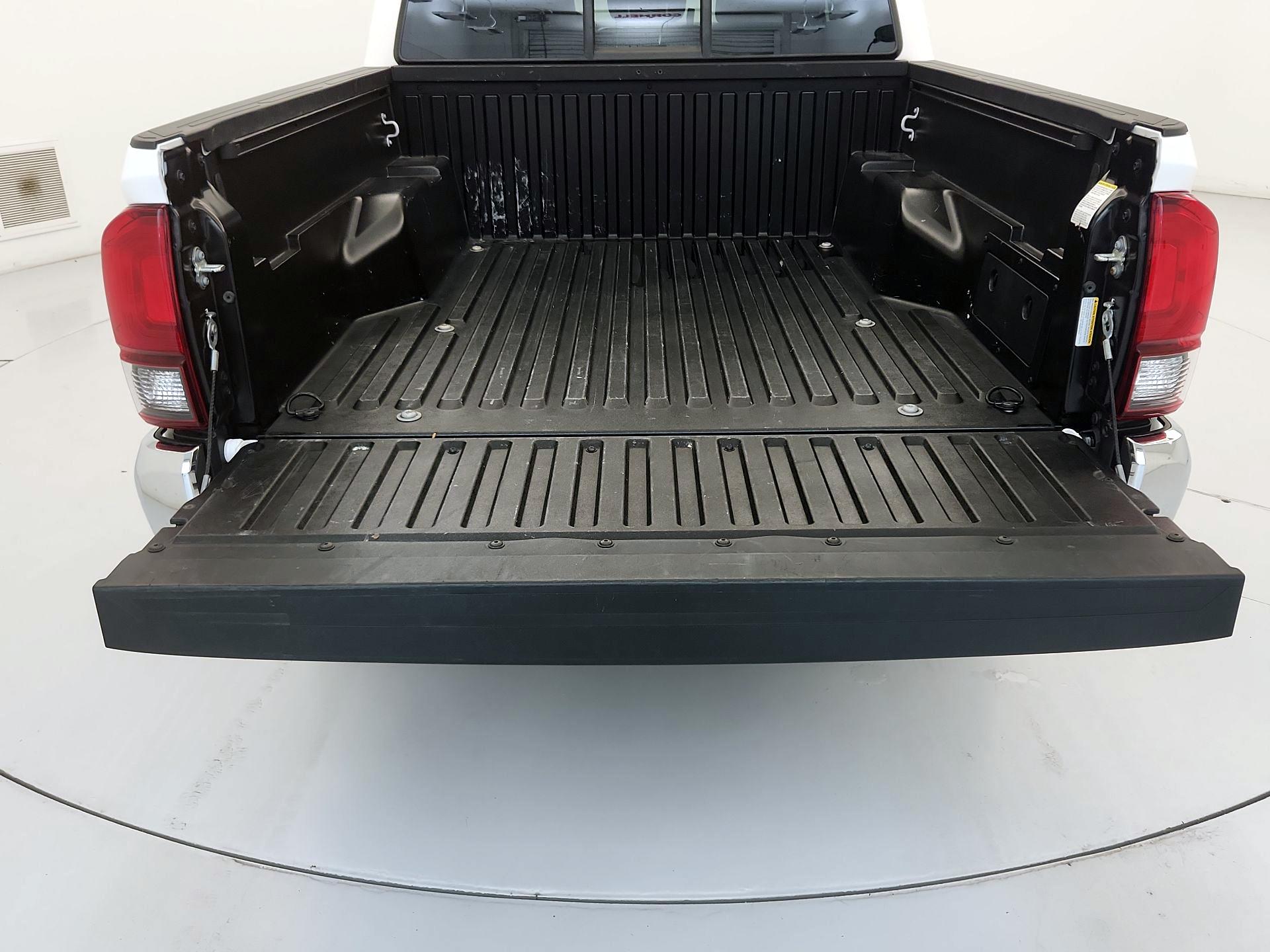 Thumbnail: 2023 Toyota Tacoma - 20