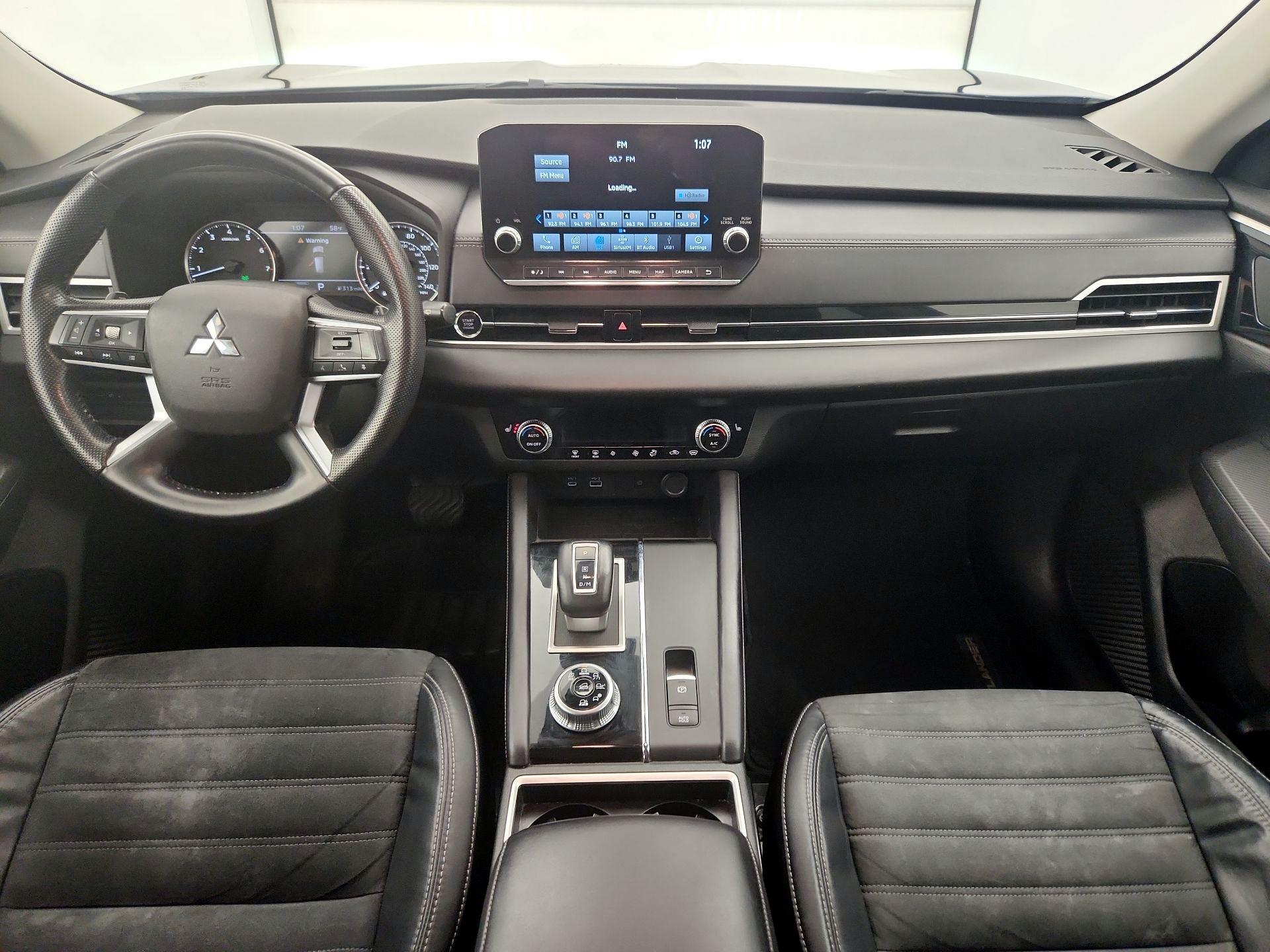 Thumbnail: 2022 Mitsubishi Outlander - 9