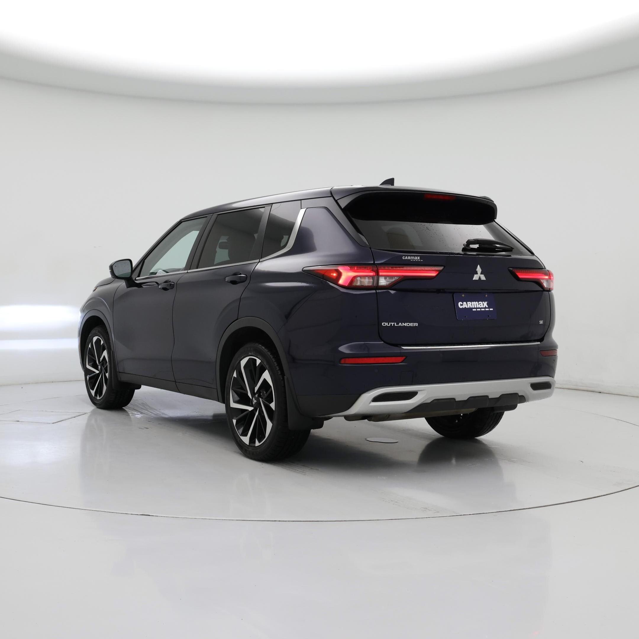 Thumbnail: 2022 Mitsubishi Outlander - 2