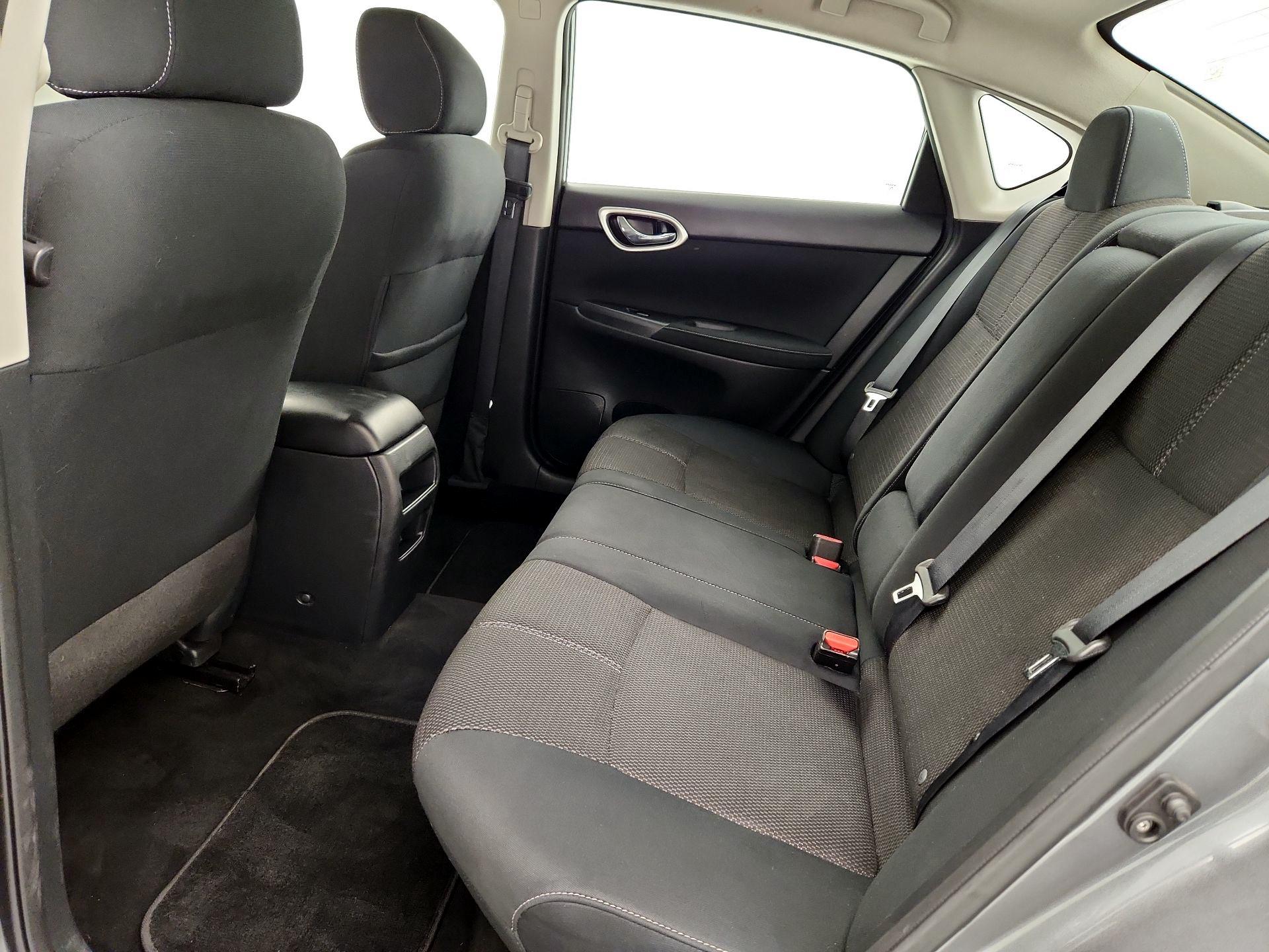 Thumbnail: 2015 Nissan Sentra - 18