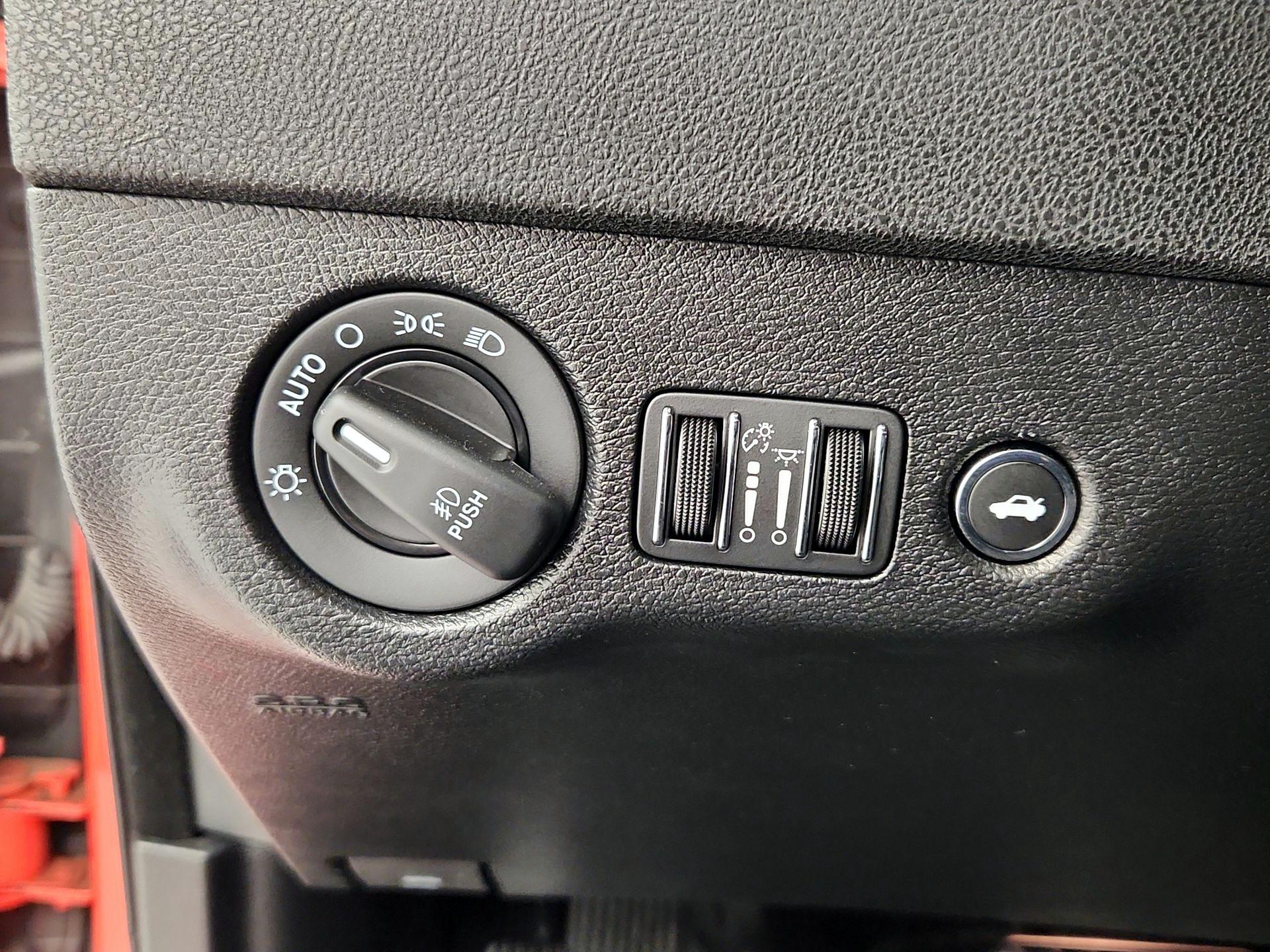 Thumbnail: 2022 Dodge Charger - 13