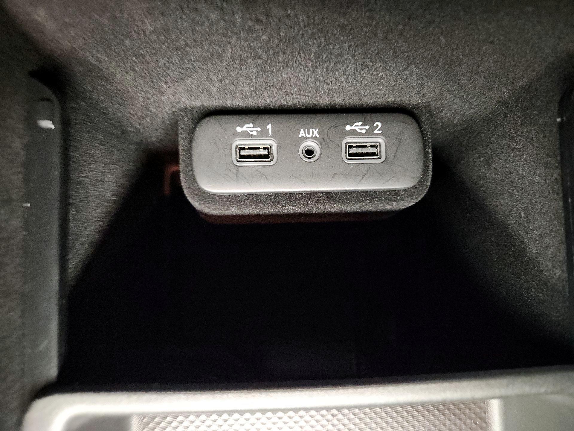 Thumbnail: 2022 Dodge Charger - 18