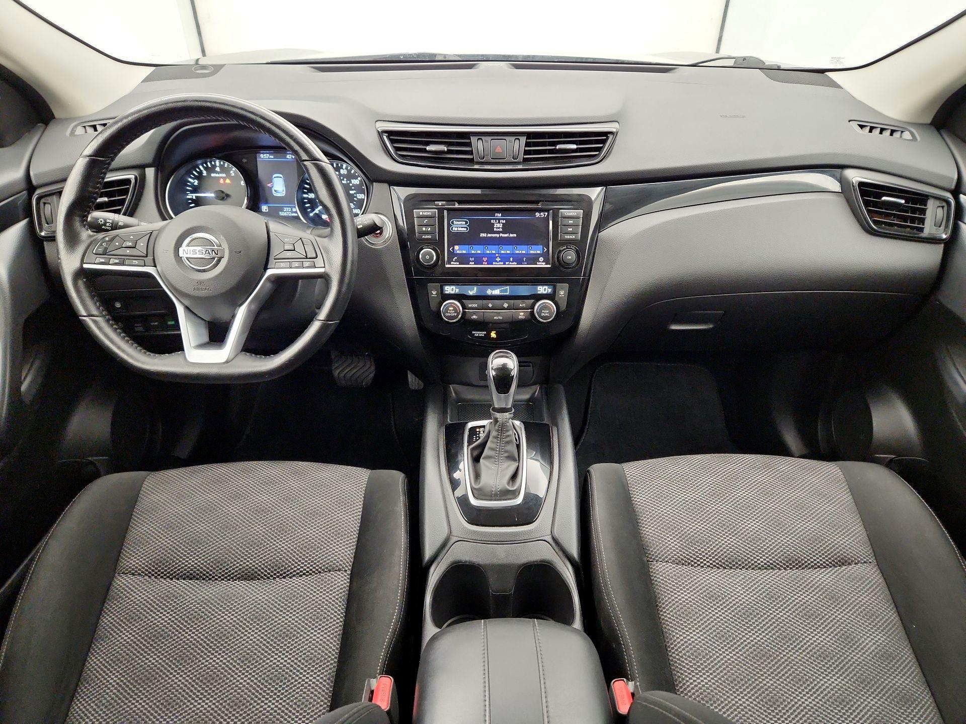 Thumbnail: 2020 Nissan Rogue Sport - 9