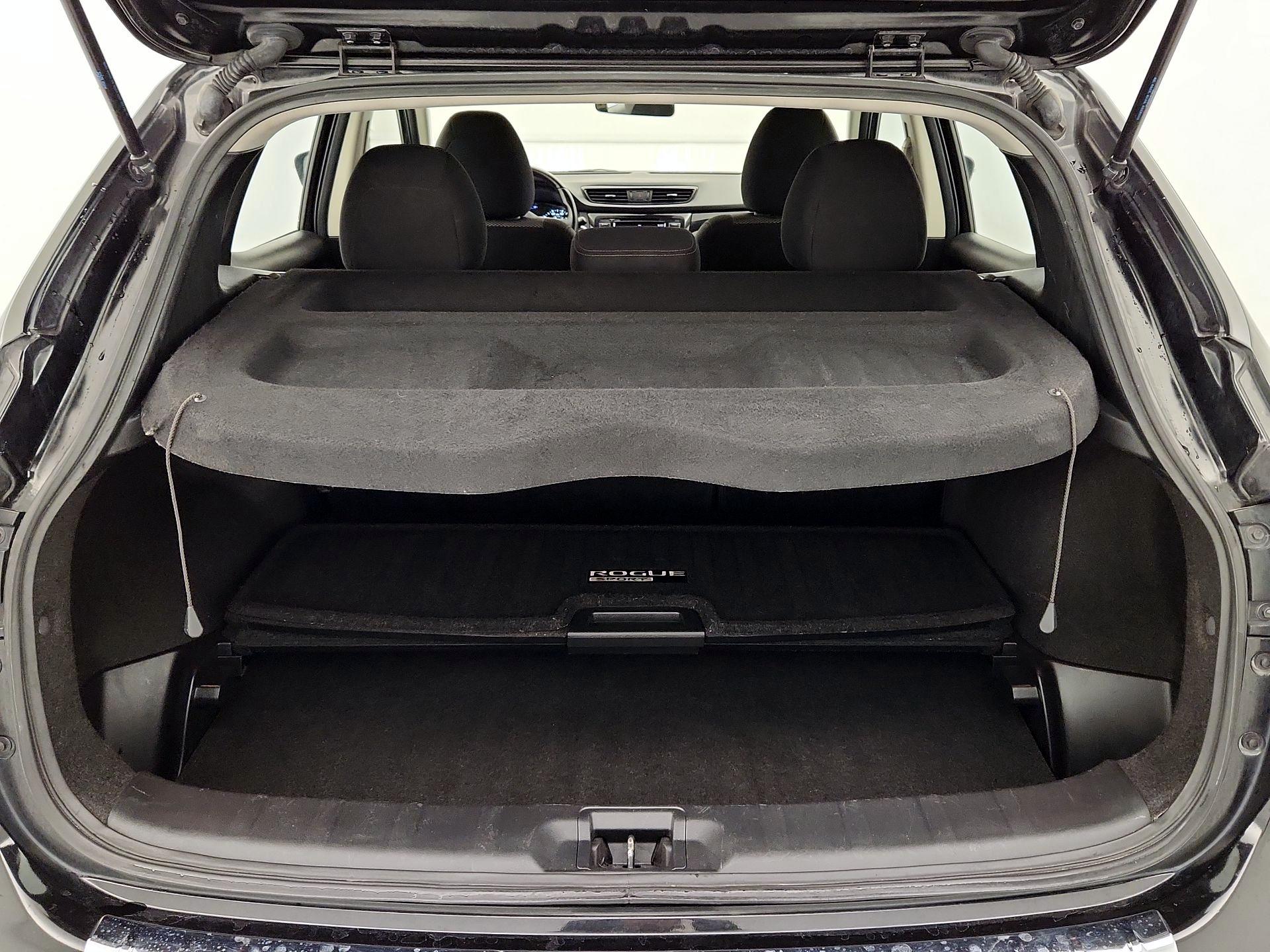 Thumbnail: 2020 Nissan Rogue Sport - 20