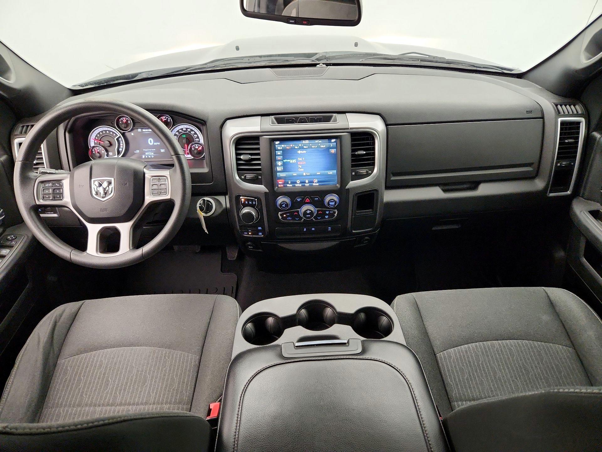 Thumbnail: 2021 RAM 1500 Classic - 9