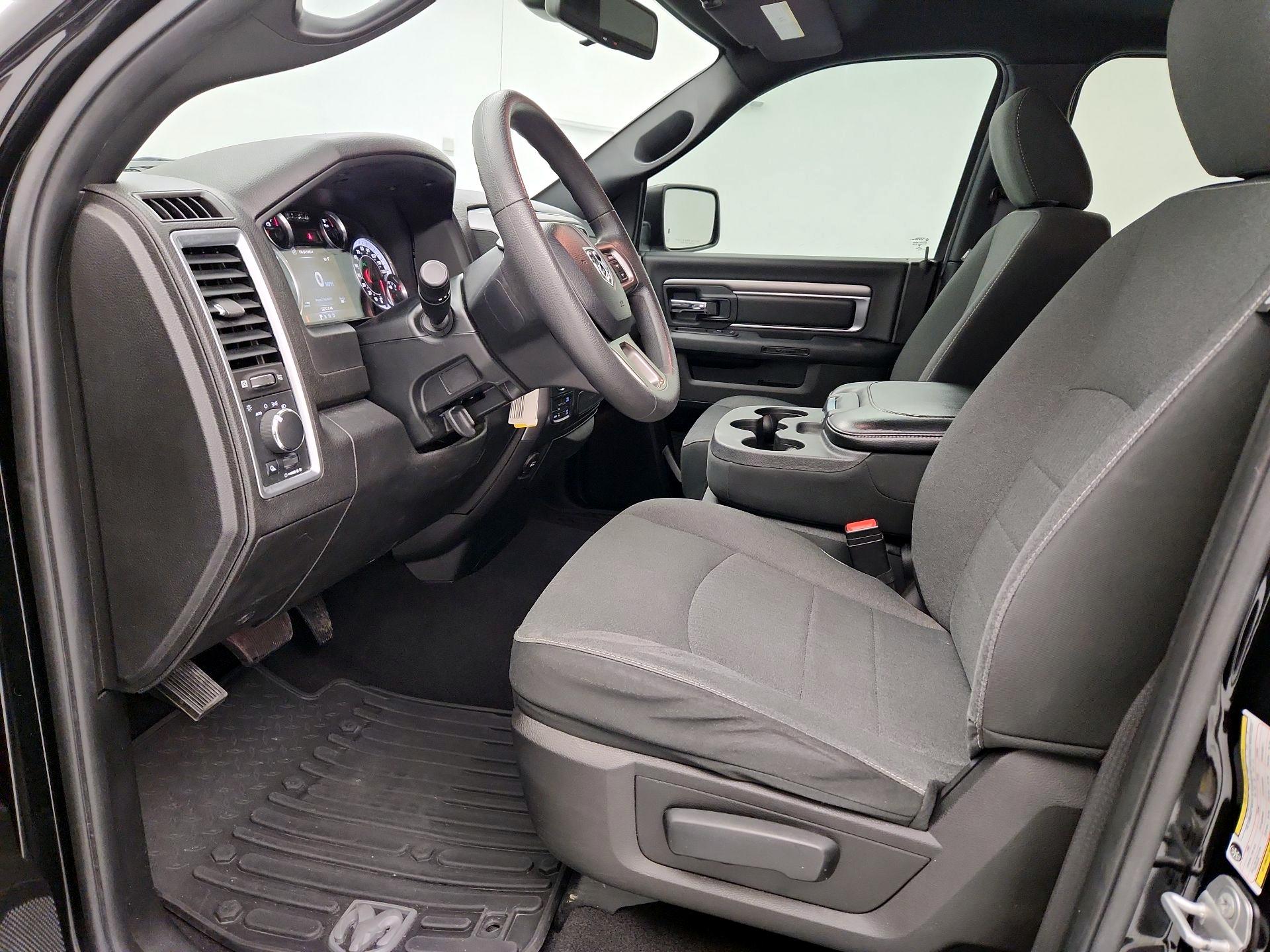 Thumbnail: 2021 RAM 1500 Classic - 11